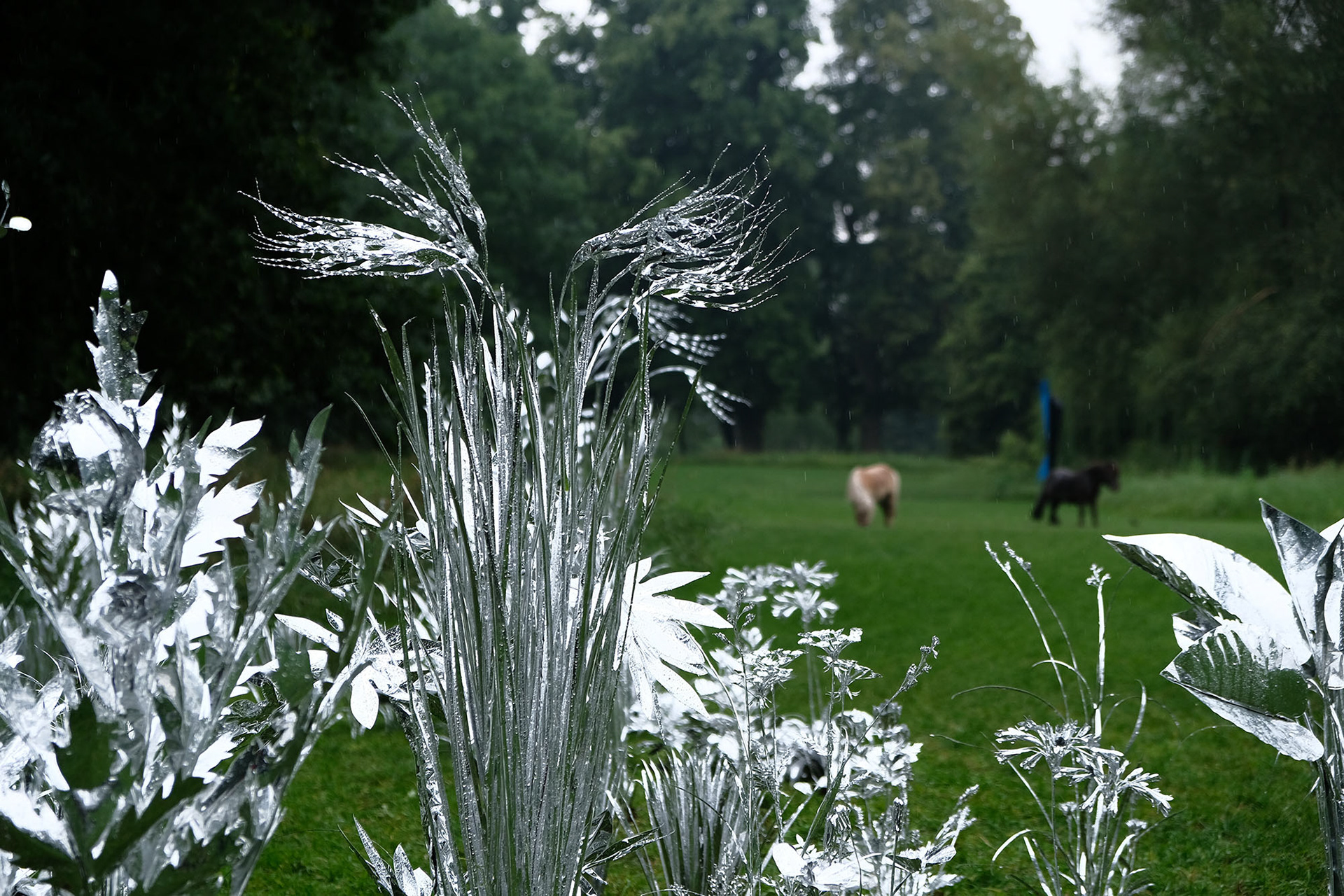 Title: The aluminum garden -structural studies of plants- mirror surface, Year:2020, Material: Aluminium Foil 0.2mm, Photo by T.Takeda