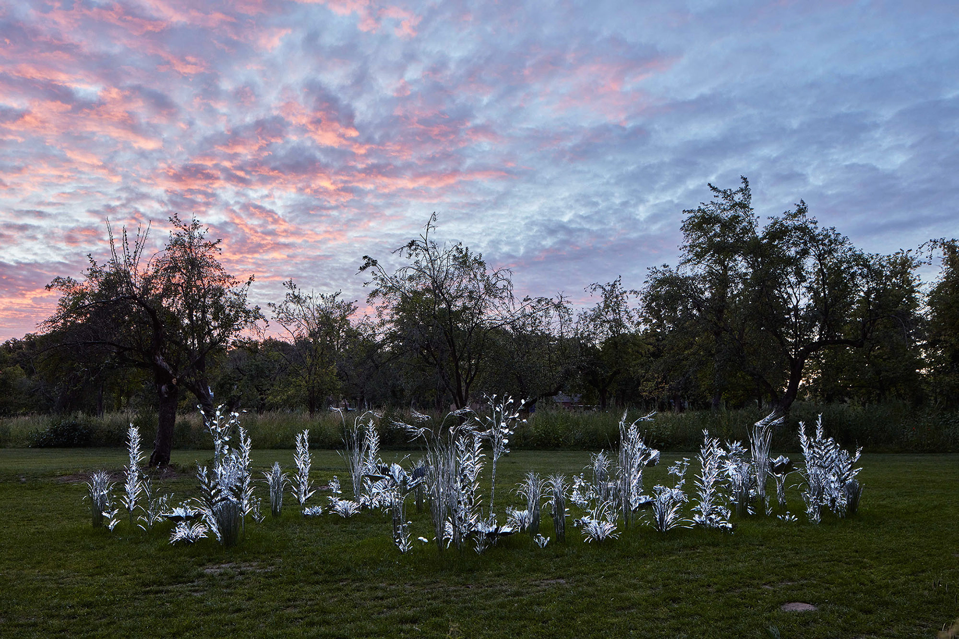 Title: The aluminum garden -structural studies of plants- mirror surface, Year:2019, Material: Aluminium Foil 0.2mm, Photo by Shinji Minegishi