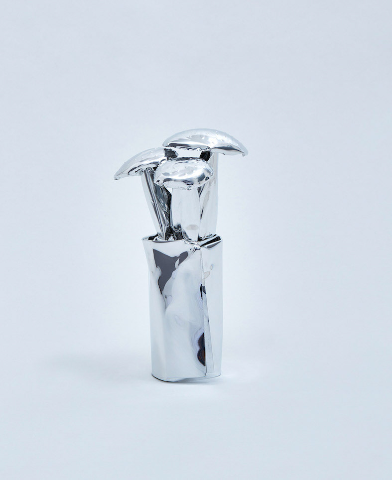 The Aluminum Garden -Structural Studies of Plants- Fly Amanita Year: 2020 Size: 23x15x15 /(h)x(w)x(d)cm Material: Aluminium foil 0.2mm (Mirror polished surface Photo by Shinji Minegishi