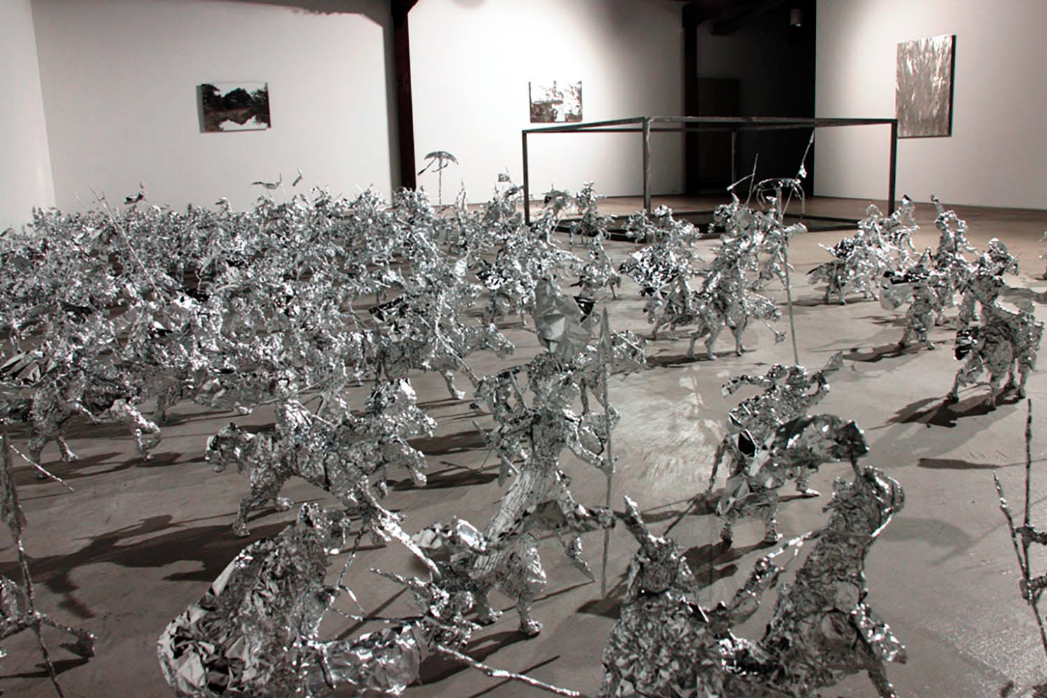 Title: The indignant Year:2009, Material:Kitchen Aluminum foil