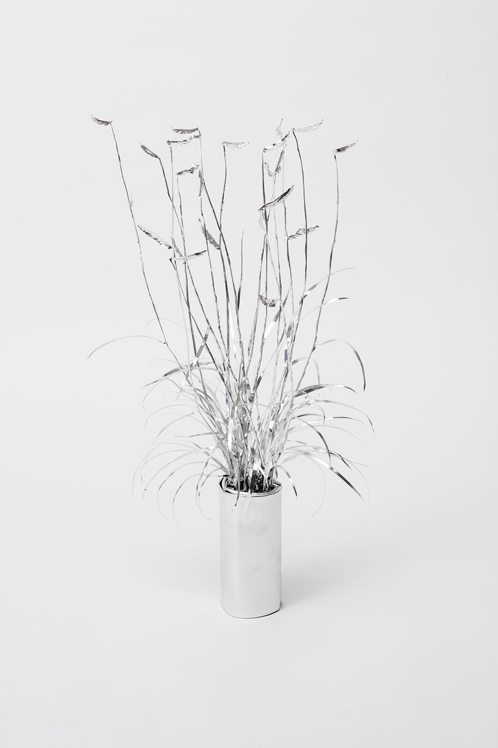 TITLE:  The Aluminium Garden -Structural Studies of Plant- Blue grama MATERIAL: Aluminium foil 0.2mm Photo by Shinya Kigure