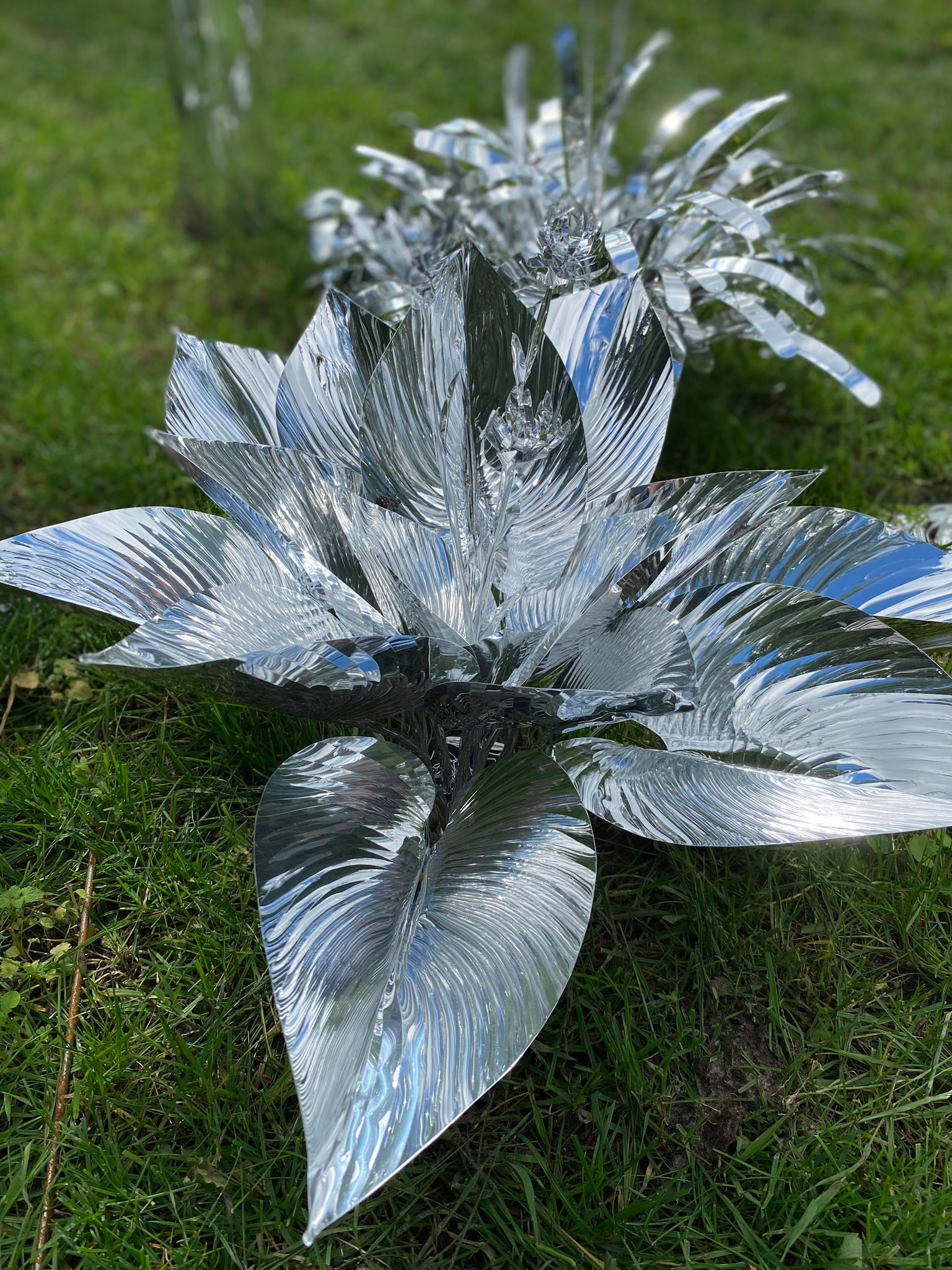 Title: The aluminum garden -structural studies of plants- mirror surface, Year:2020, Material: Aluminium Foil 0.2mm, Photo by S