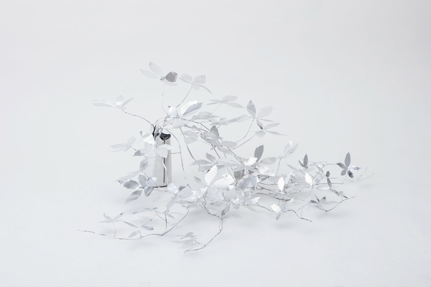 TITLE: The Aluminium Garden -Structural Studies of Plant- Virginia Creeper MATERIAL: Aluminium foil 0.2mm ◻️1000EUR(+TAX) Size: 40(h)x60x50cm