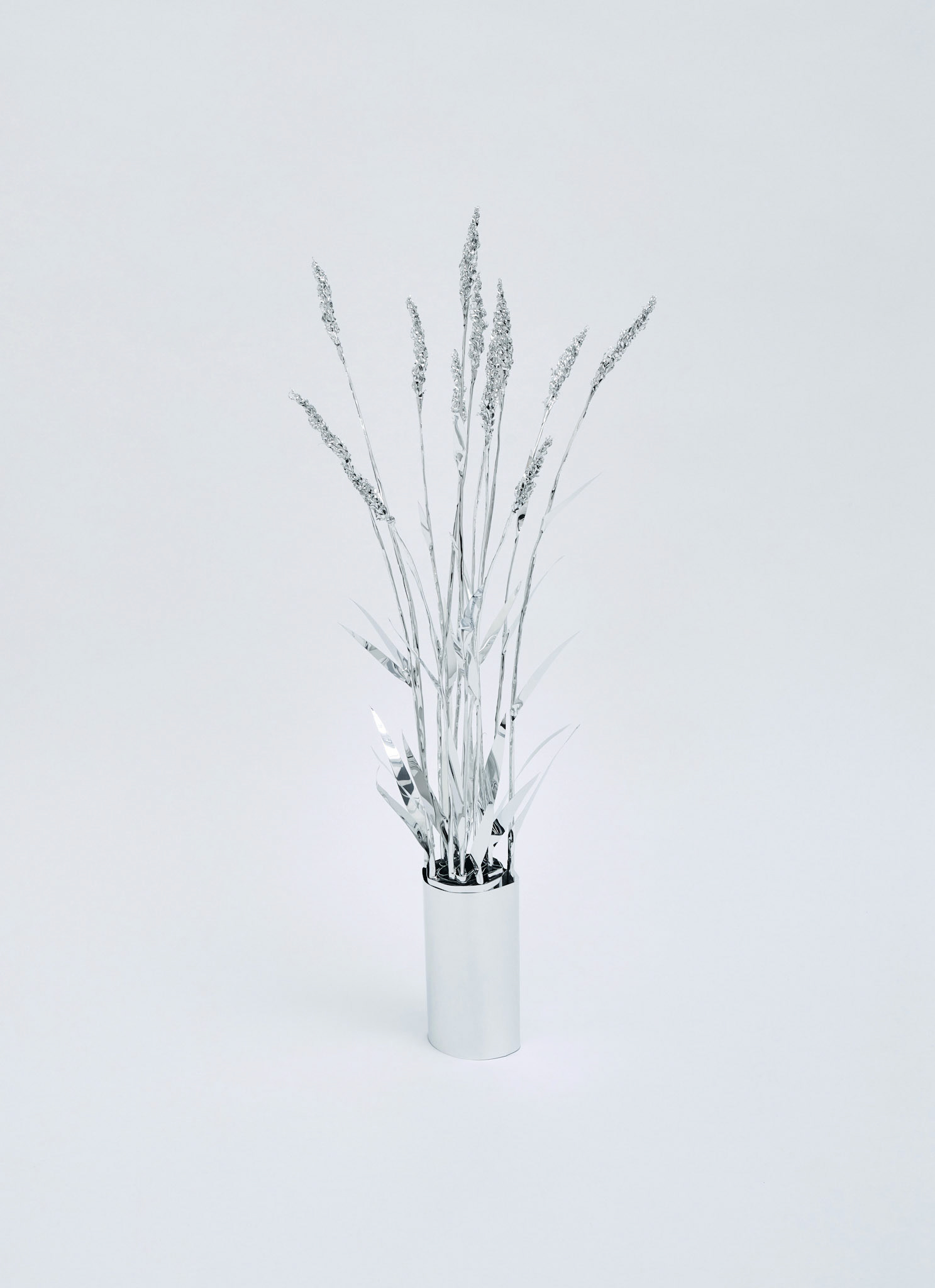 The Aluminum Garden -Structural Studies of Plants- Foxtail Year: 2020 Size: 60x20x20/(h)x(w)x(d)cm Material: Aluminium foil 0.2mm (Mirror polished surface) ◻️720EUR(+TAX)