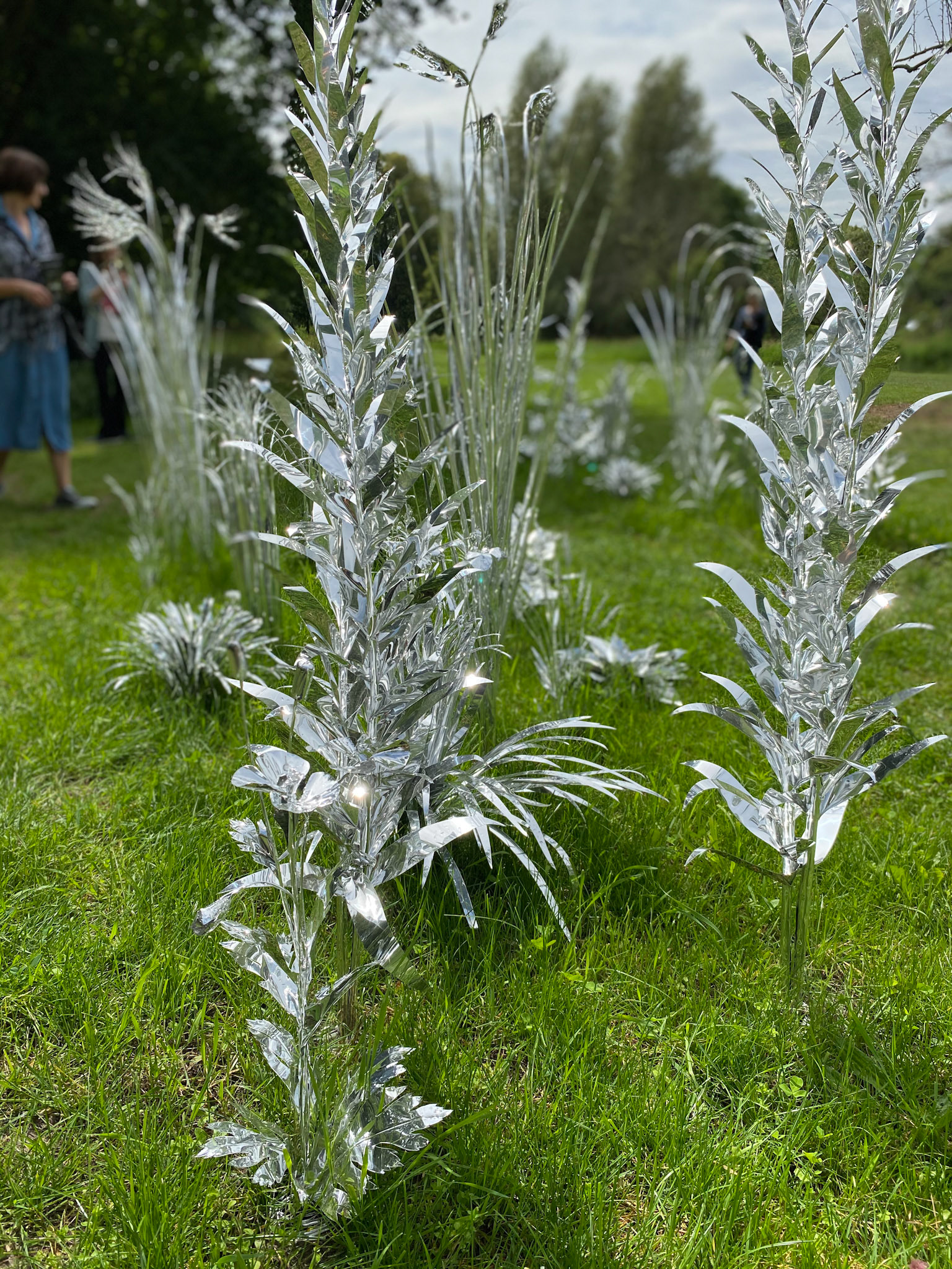 Title: The aluminum garden -structural studies of plants- mirror surface, Year:2020, Material: Aluminium Foil 0.2mm, Photo by S