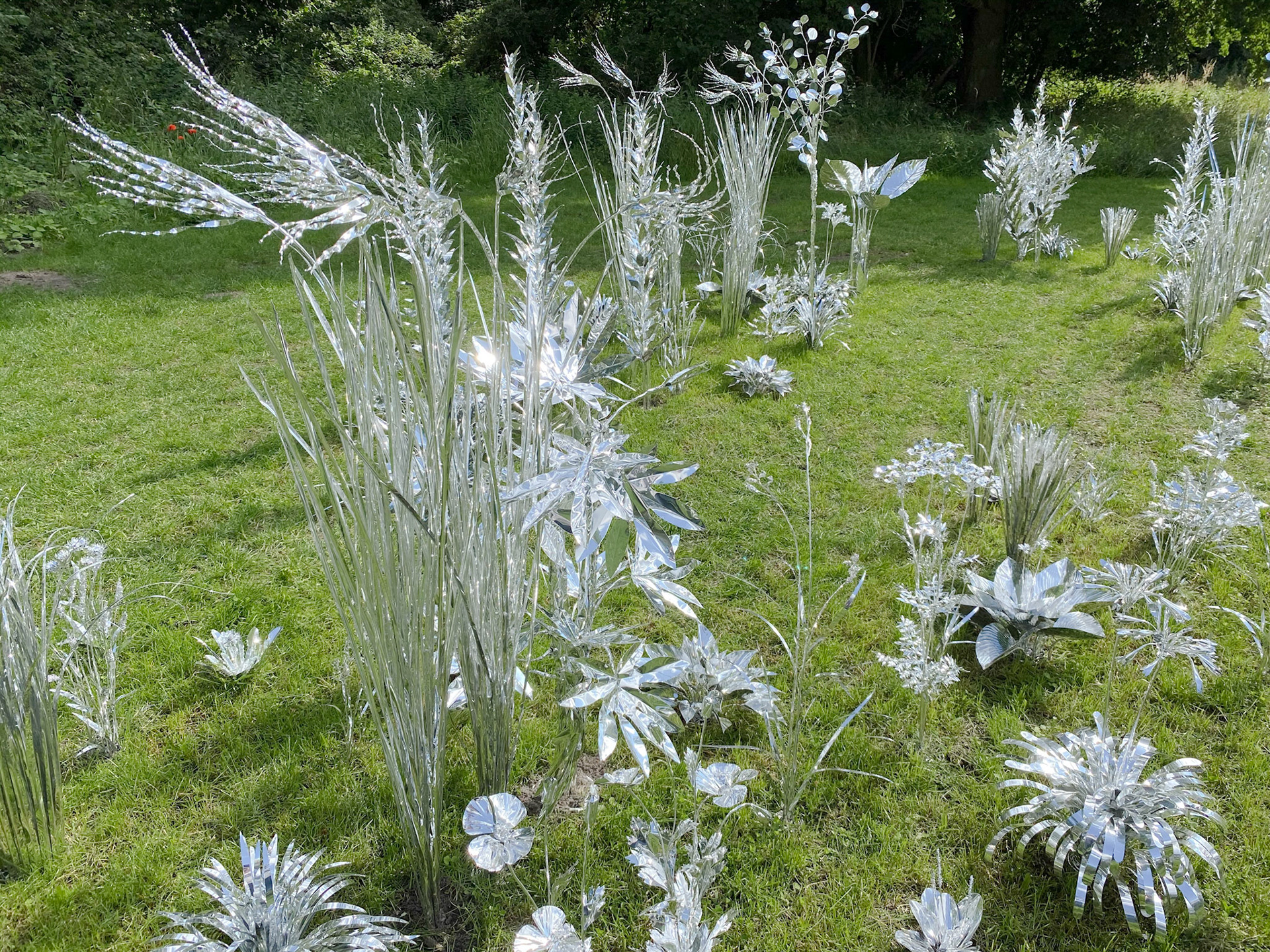 Title: The aluminum garden -structural studies of plants- mirror surface, Year:2020, Material: Aluminium Foil 0.2mm, Photo by S