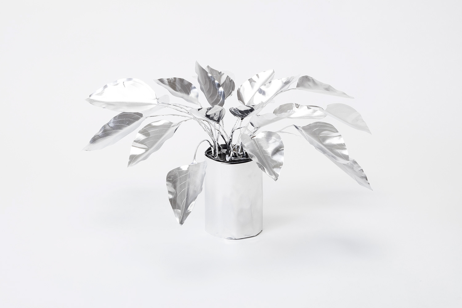 TITLE: The Aluminium Garden -Structural Studies of Plant- Hostas MATERIAL: Aluminium foil 0.2mm ◻️600EUR(+TAX) Size: 35(h)x35x30cm