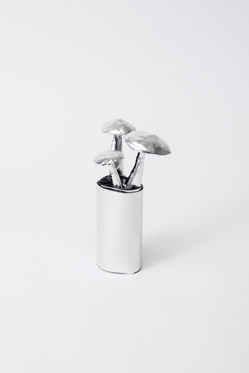 TITLE: The Aluminium Garden -Structural Studies of Plant- Fly Amanita MATERIAL: Aluminium foil 0.2mm ◻️600EUR(+TAX) Size: 25(h)x15x15cm