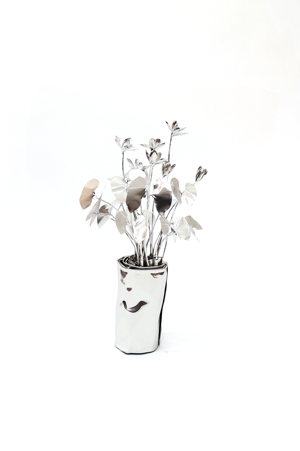 TITLE:  The Aluminium Garden -Structural Studies of Plant- Jeffersonia MATERIAL: Aluminium foil 0.2mm ,SIZE: 30(h)x20x20cm
