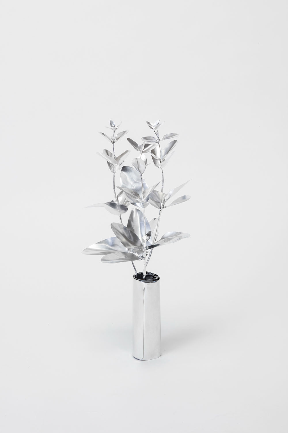 TITLE: The Aluminium Garden -Structural Studies of Plant- Oregano MATERIAL: Aluminium foil 0.2mm ◻️600EUR(+TAX) Size: 50(h)x20x20cm