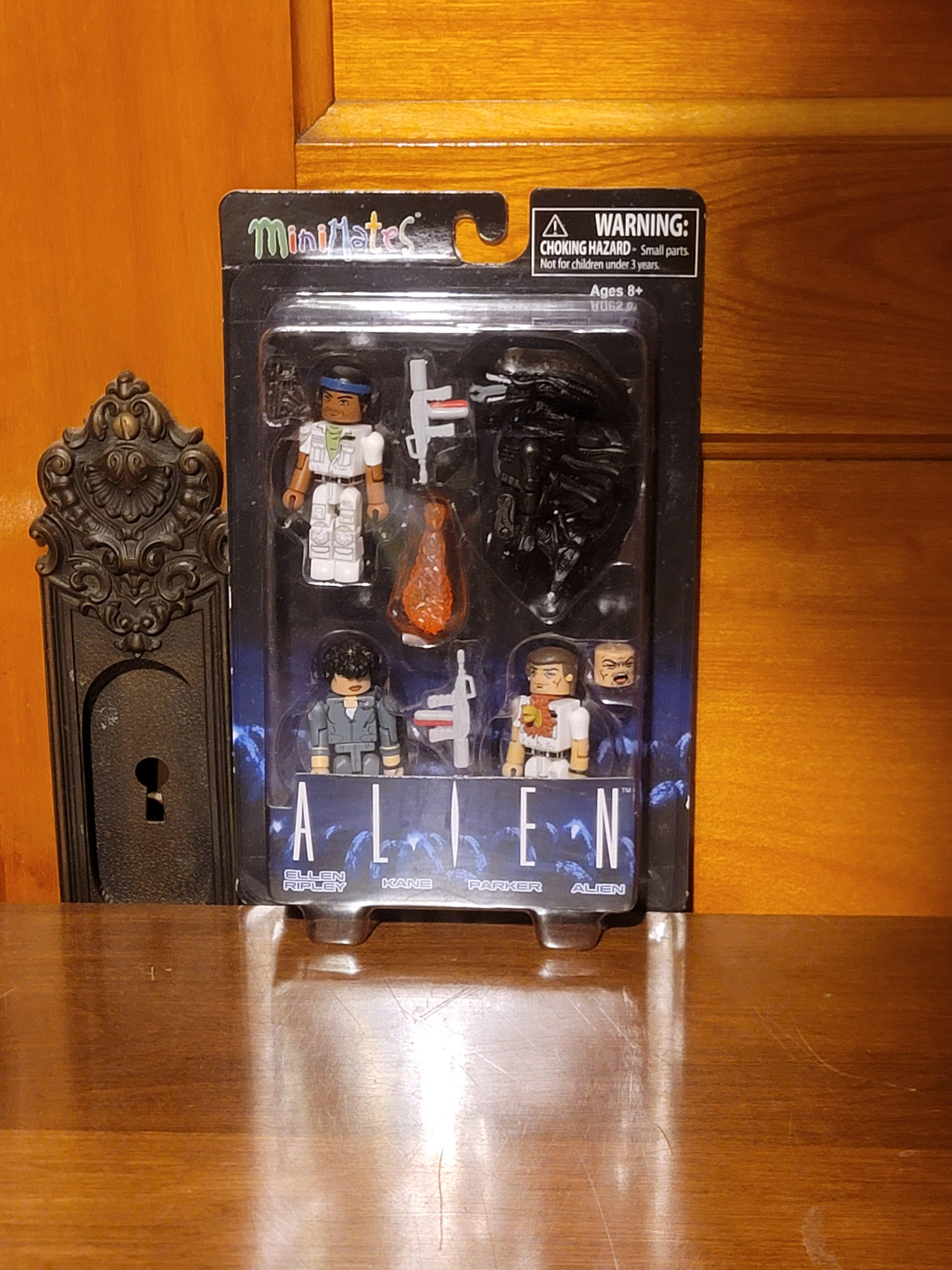 39: Diamond Select Toys Art Asylum mini mates Ridley, Kane, Parker and Alien 4-pack