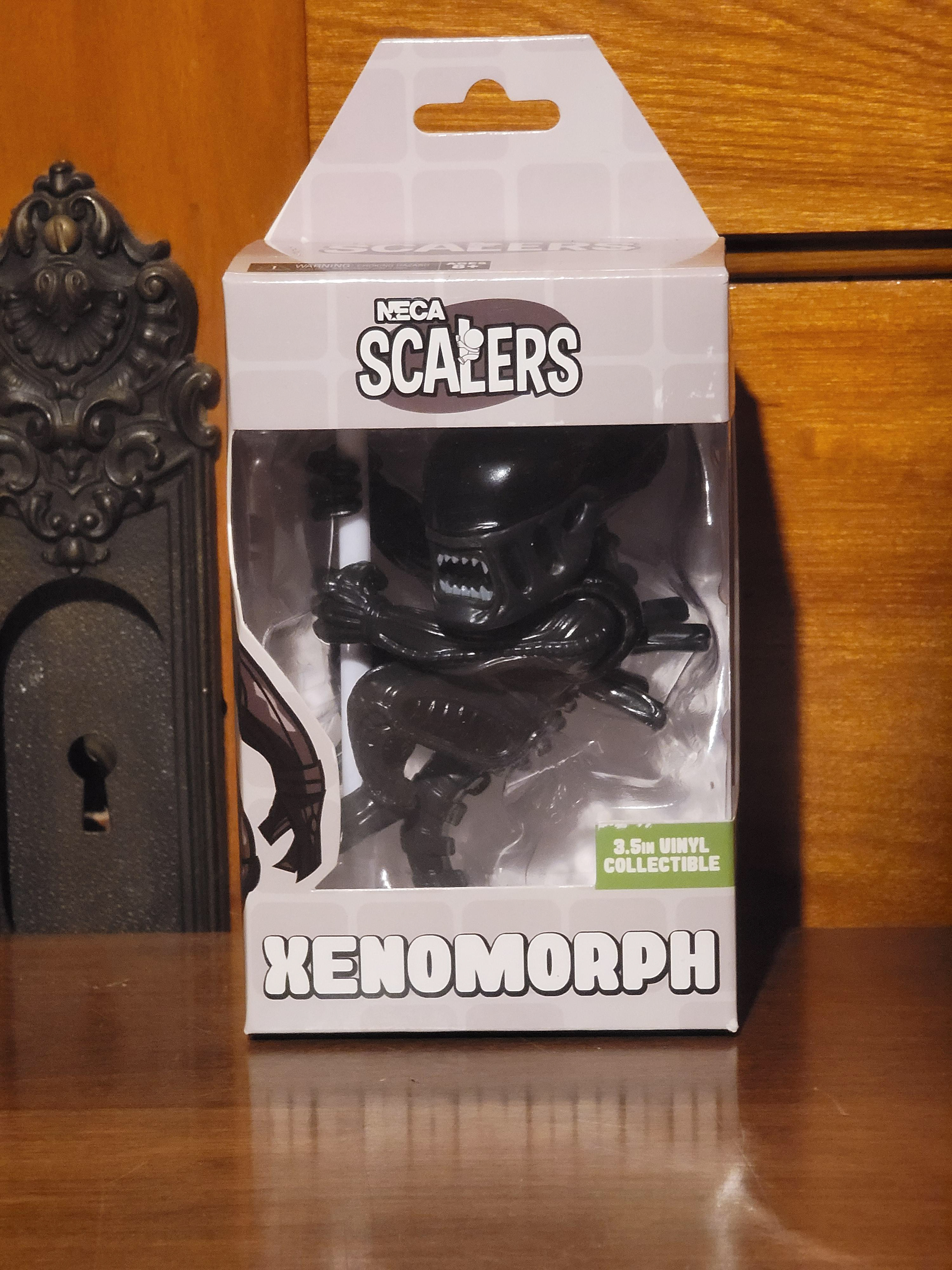 56: Neca Scalers 3.5 vinyl xenomorph
