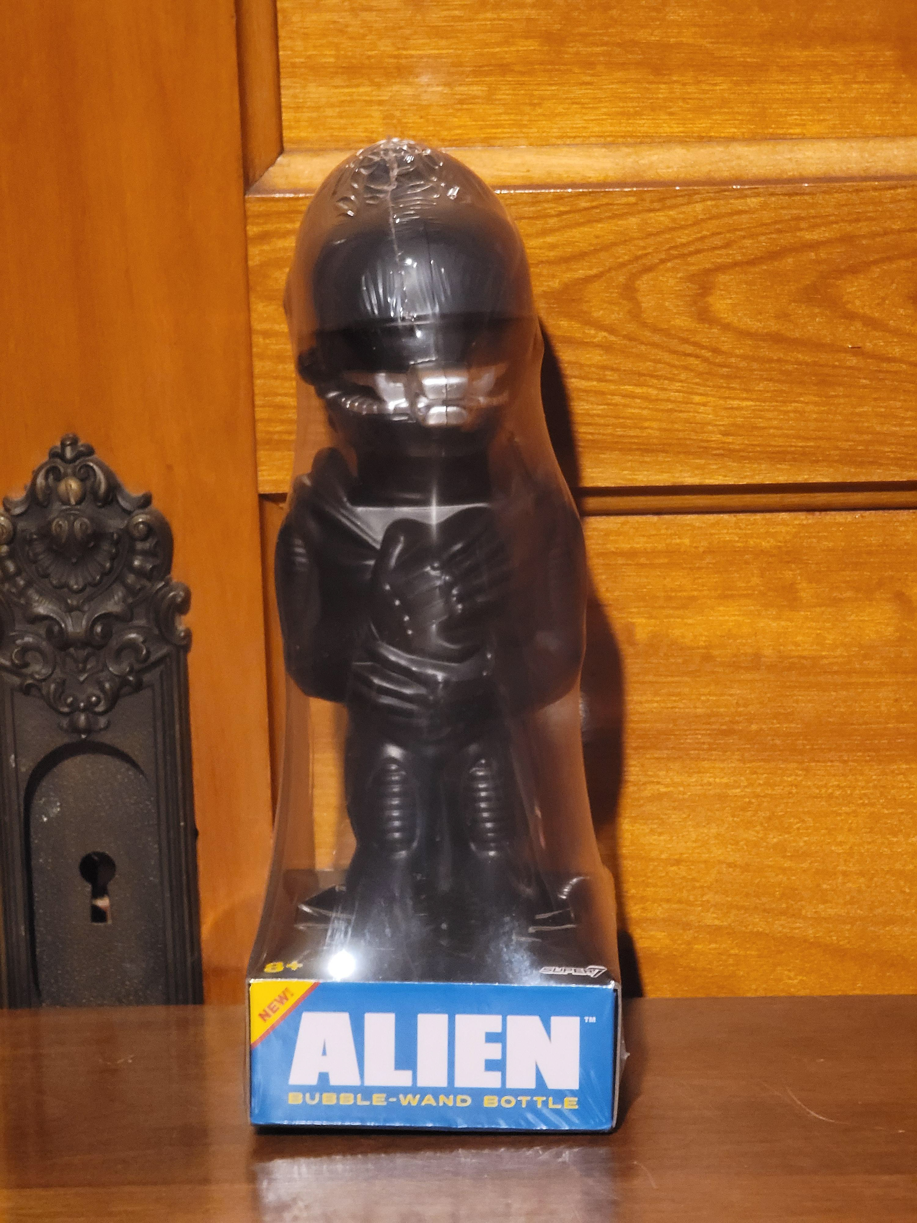 61: Super7 Alien bubble wand bottle