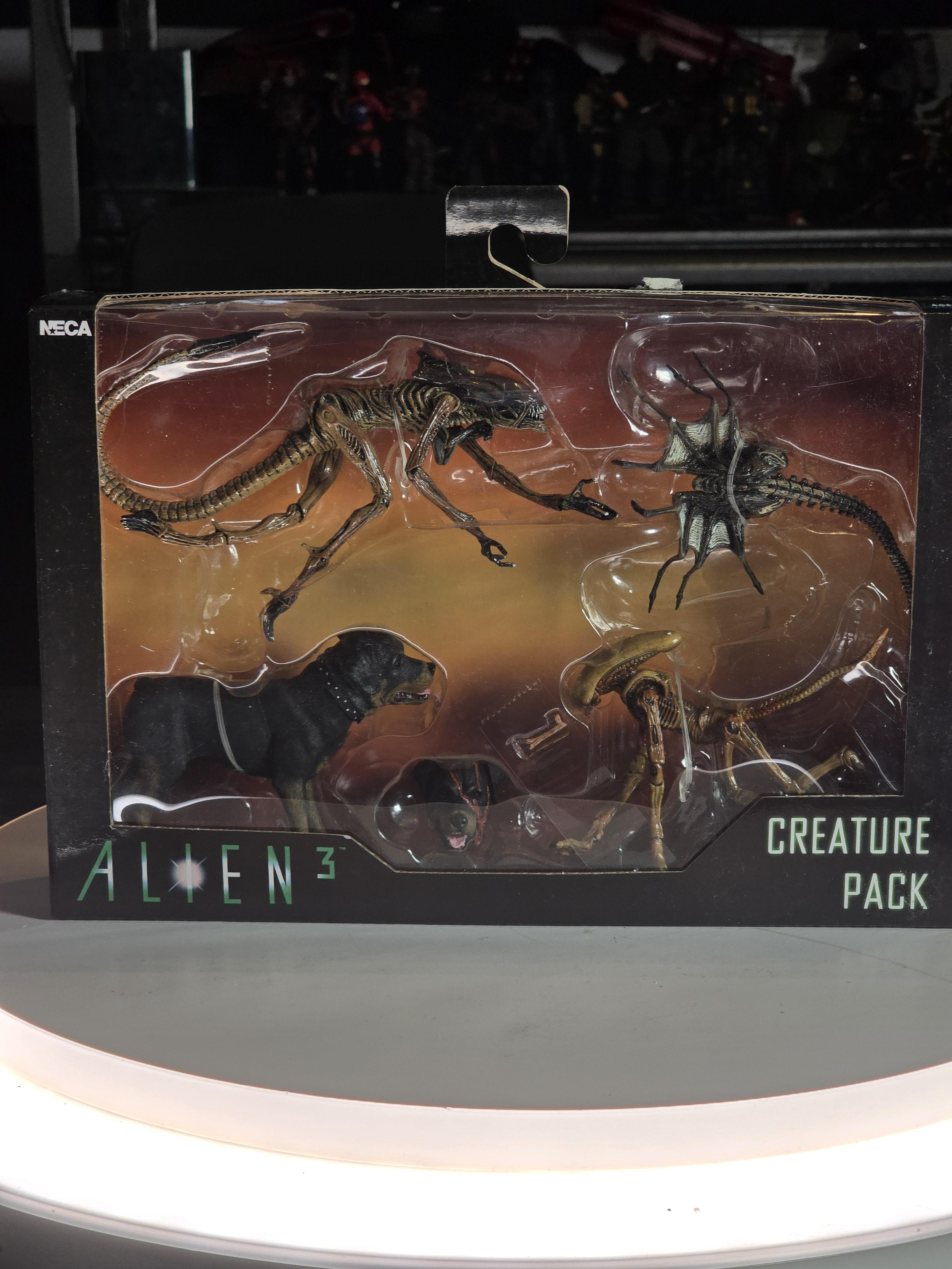 96: NECA Alien 3 creature pack never opened 
