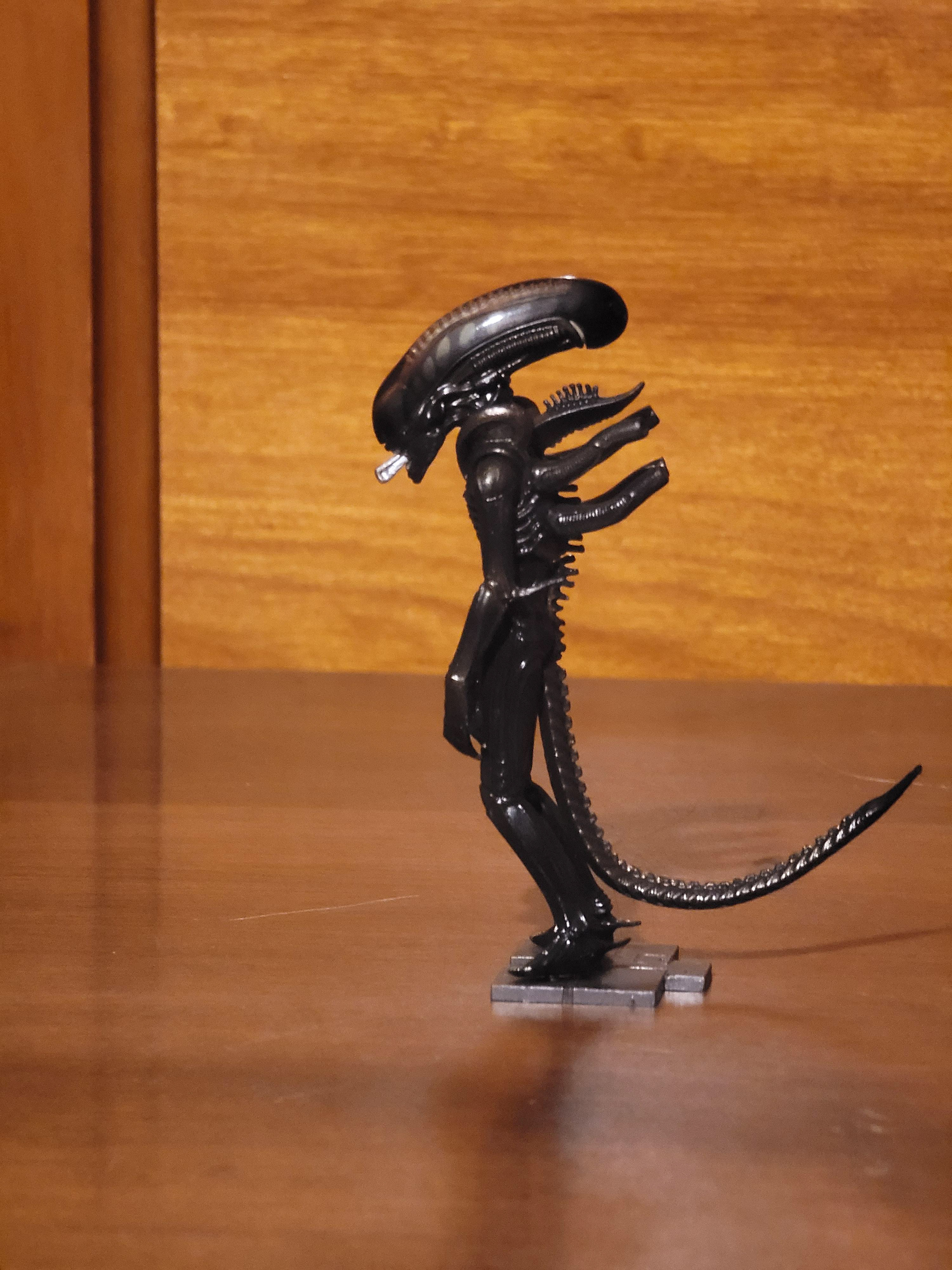 88: Kaiyodo Capsule Q Characters ALIEN -standing Alien