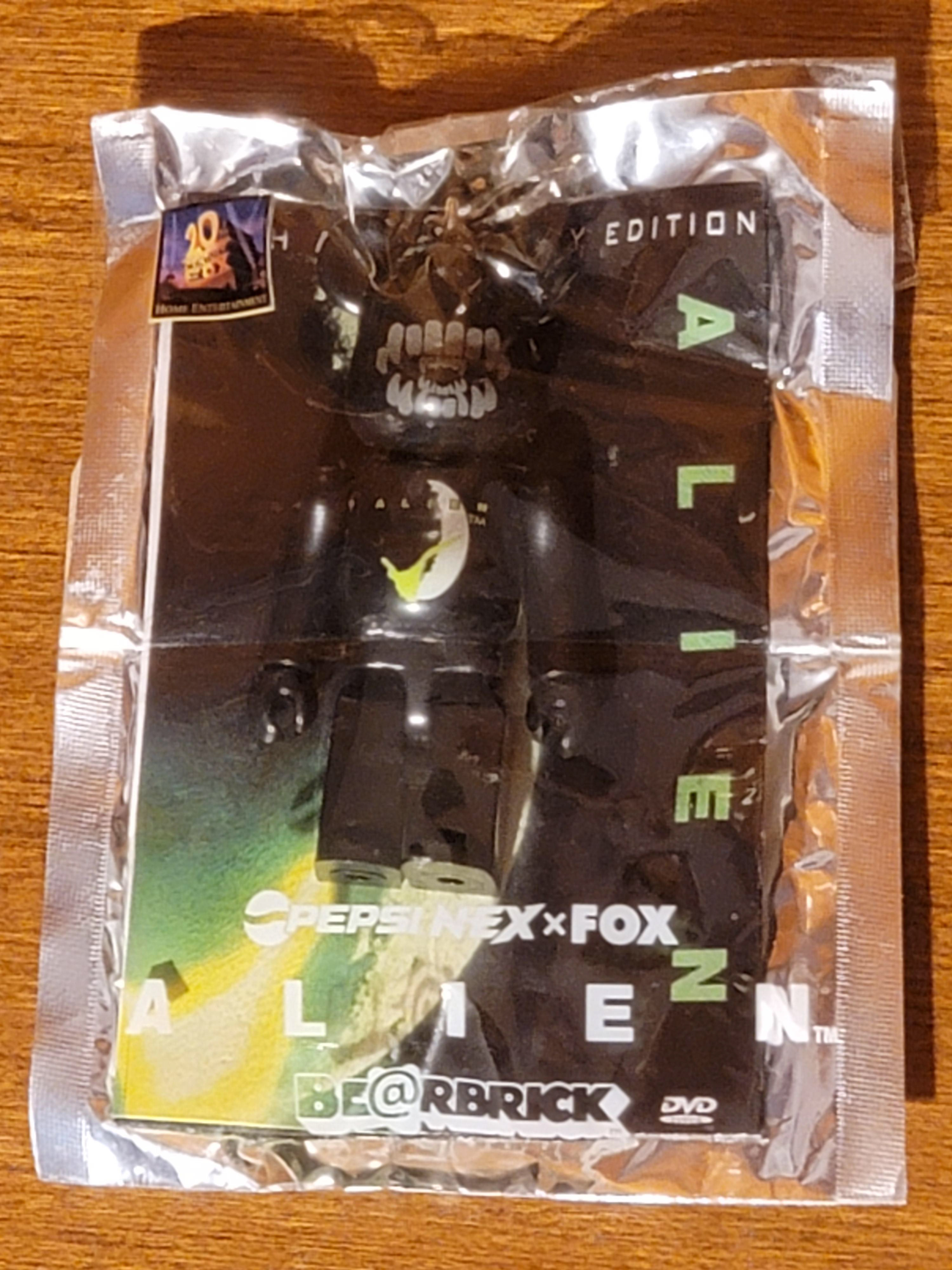 77: Medicom Toys Alien bear brick Pepsi Nex fox