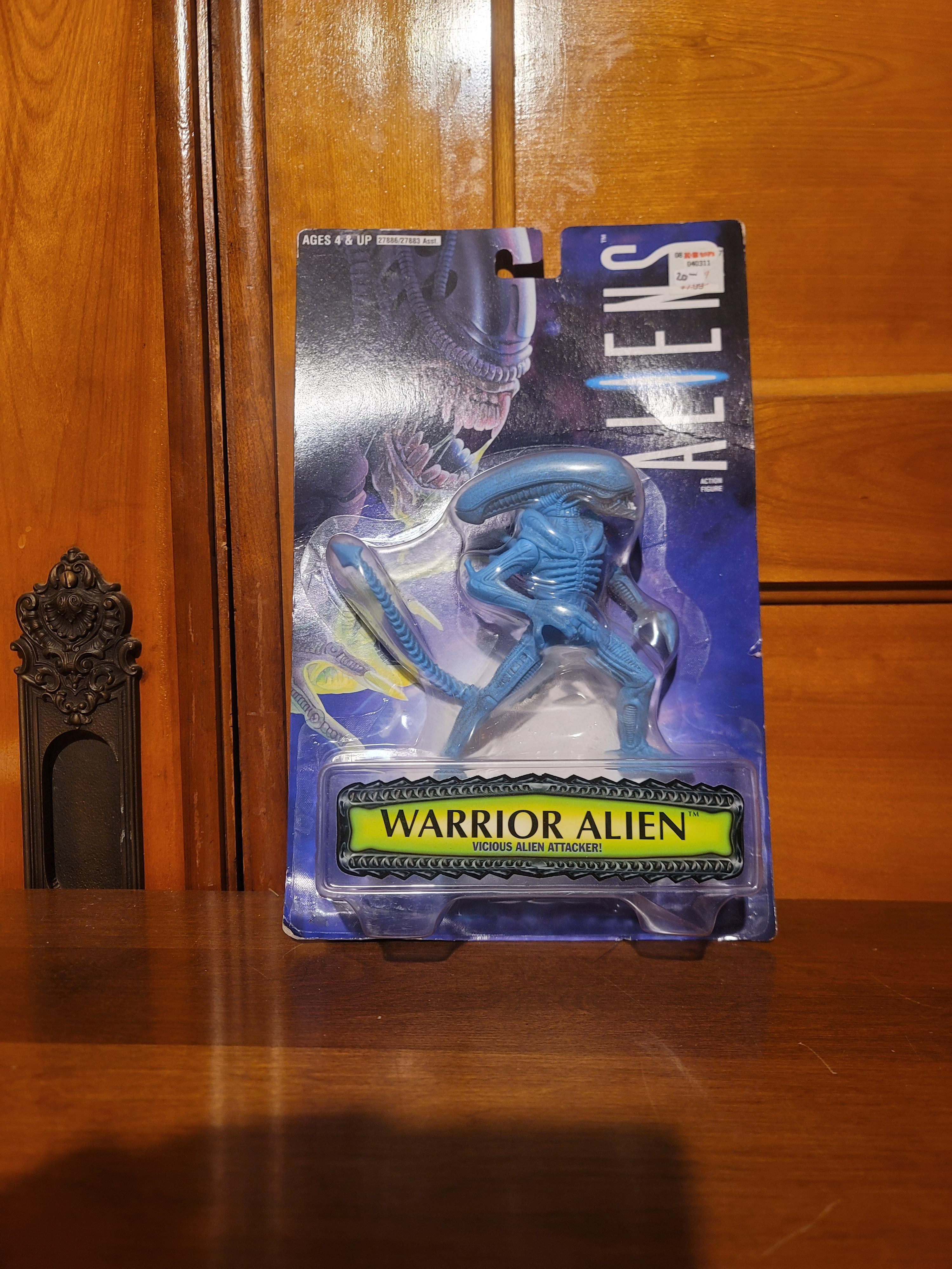 80: Kenner Warrior Alien blue vicious Alien attack figure sold as a set with the blue NECA tribute counterpart.