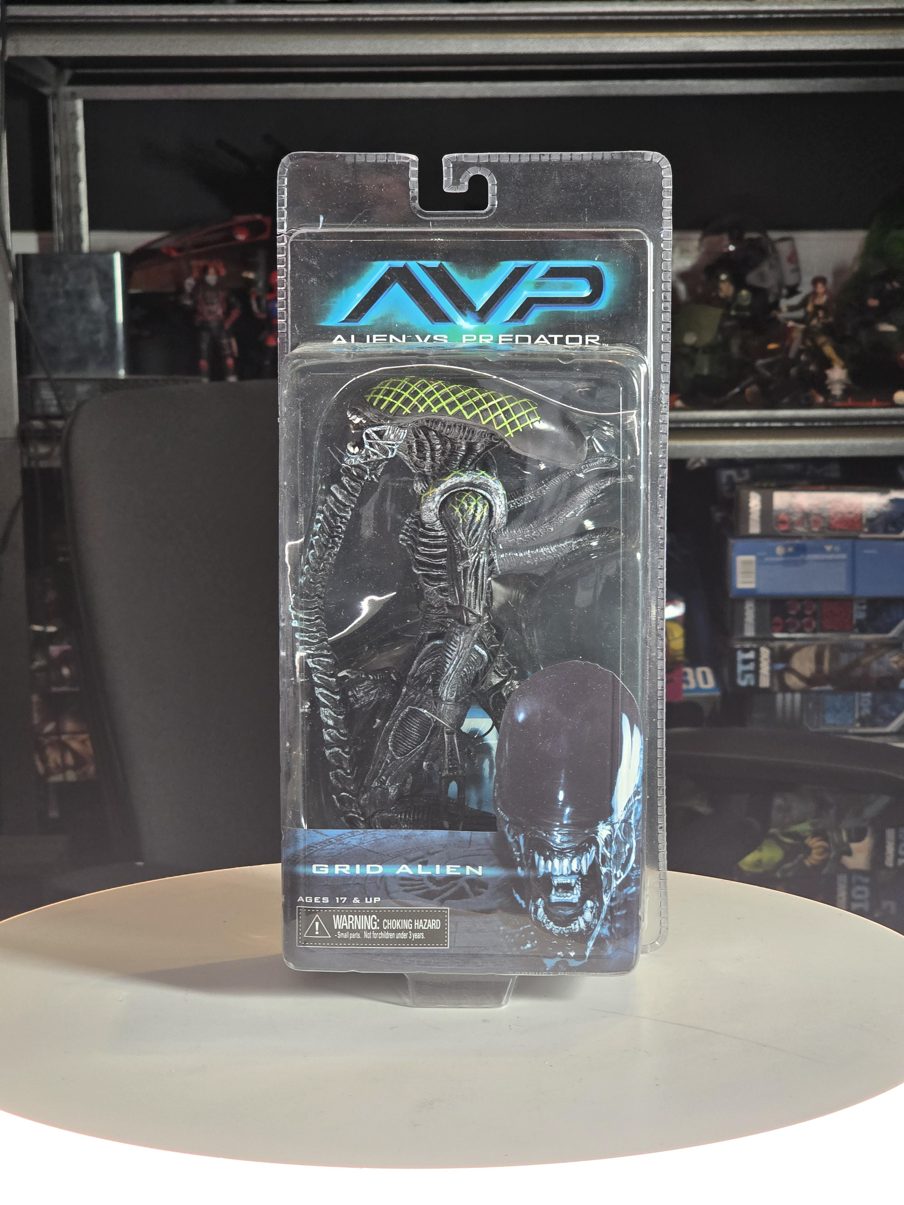 101: NECA Alien vs. Predator grid alien.