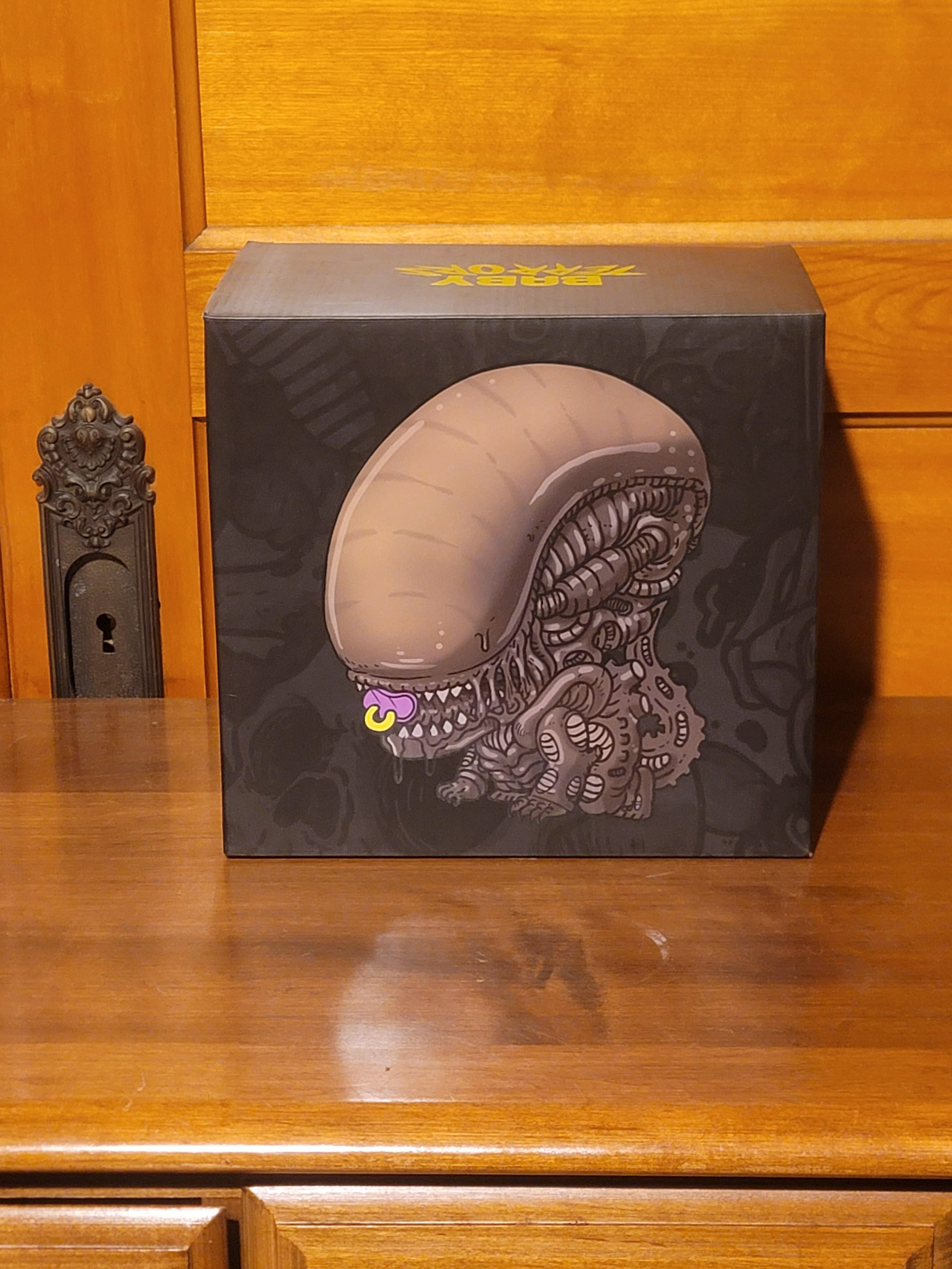 3: Baby Terror Mighty Jaxx + Alex Solis vinyl baby Alien