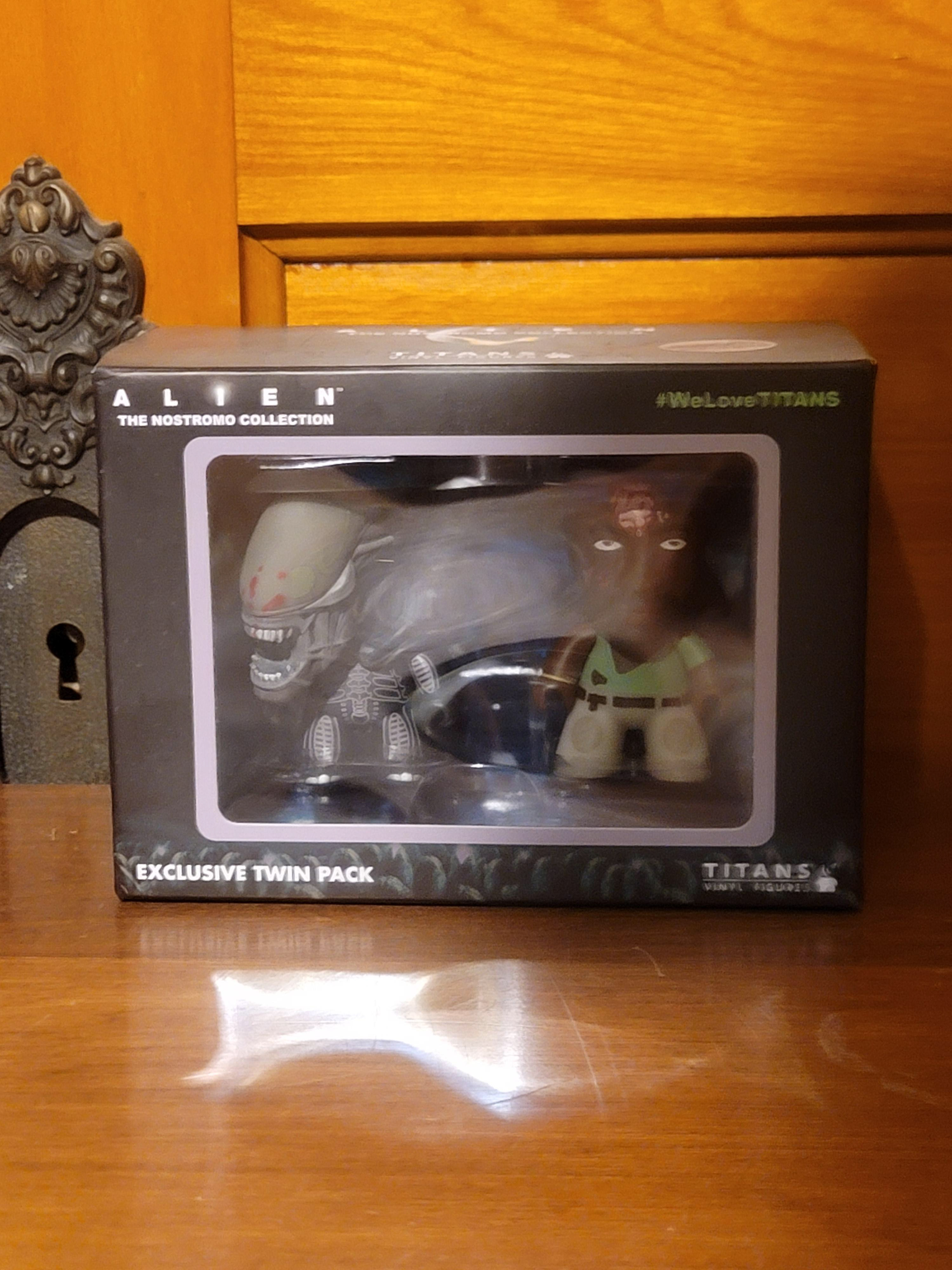 41: Titans vinyl figures Horror Block exclusive twin pack Alien and Parker