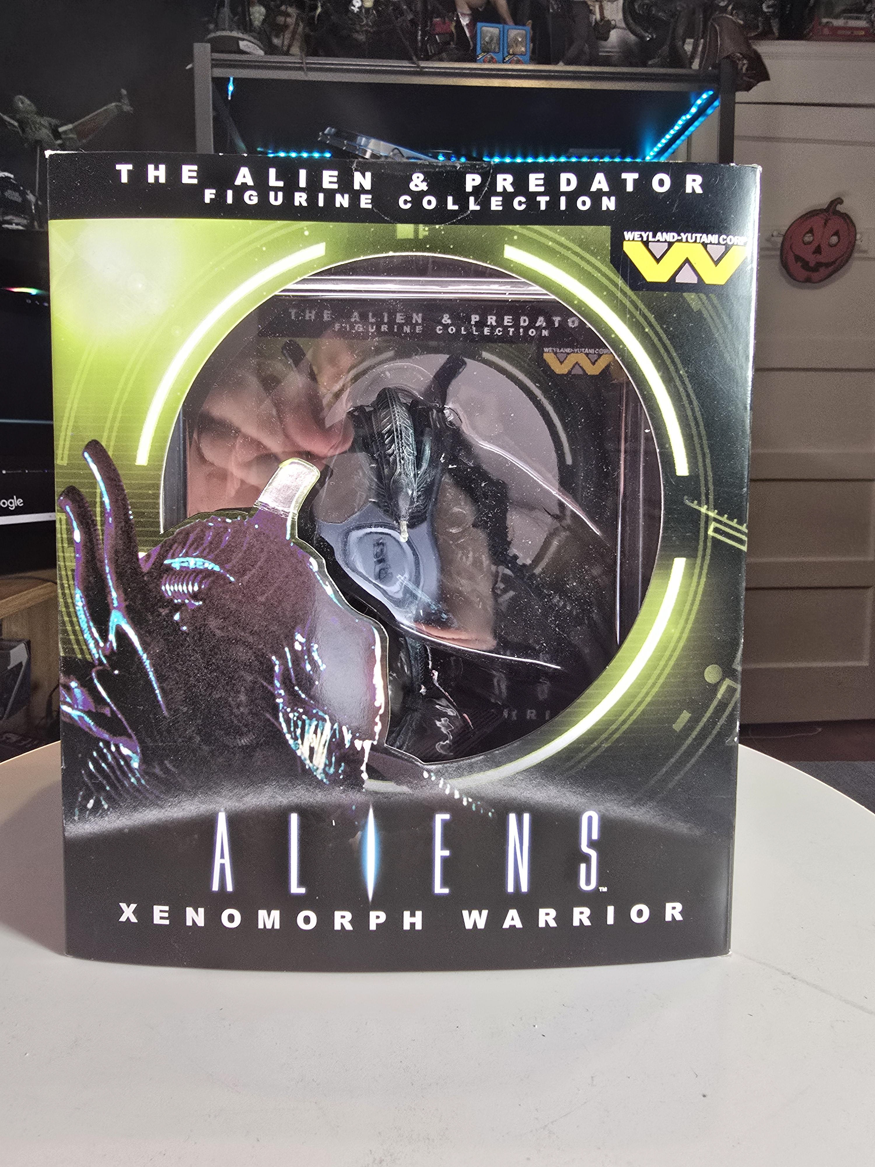 92: Eaglemoss hero collector standing Xenomorph warrior 