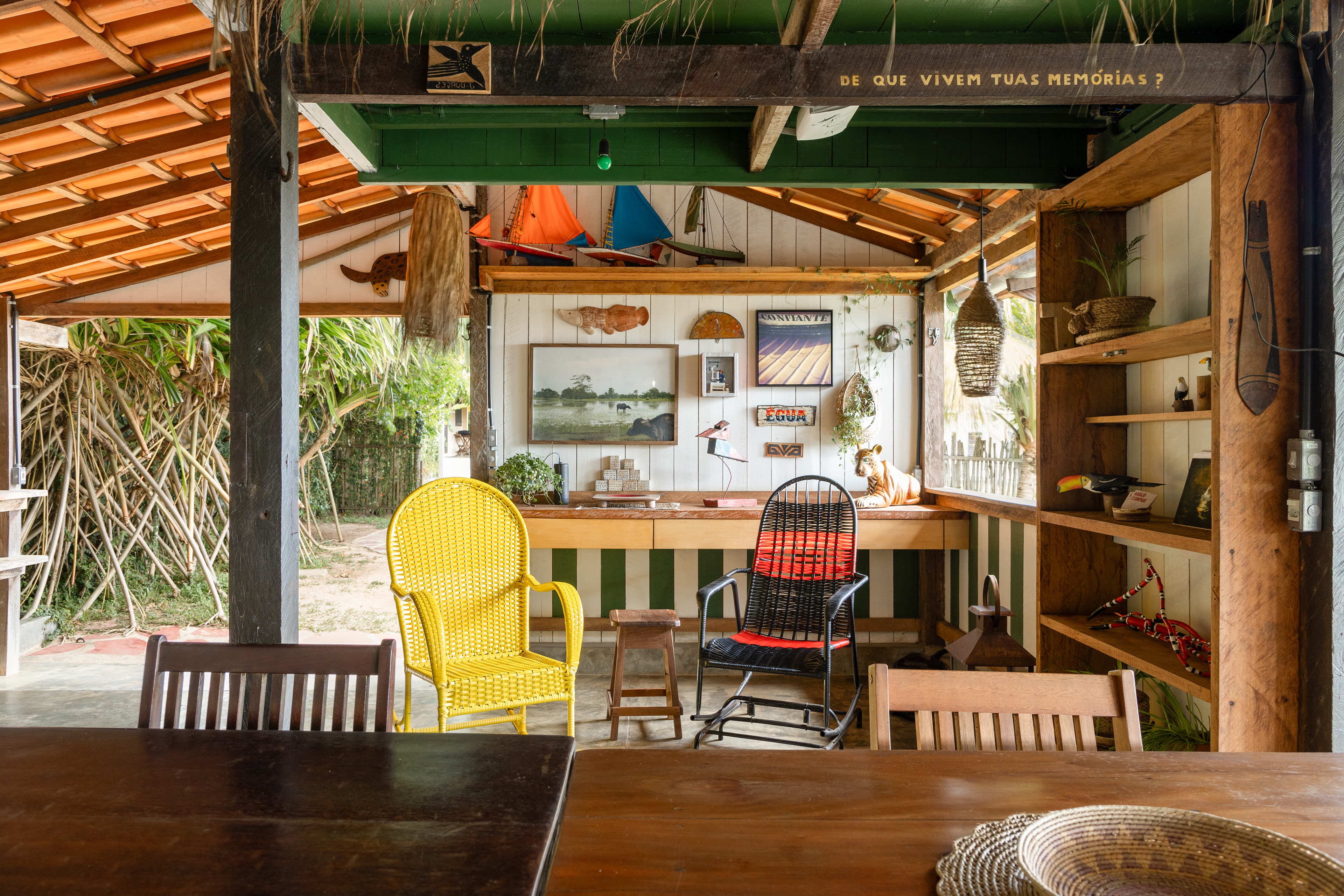 2025 - Leila Viegas - All rights reserved