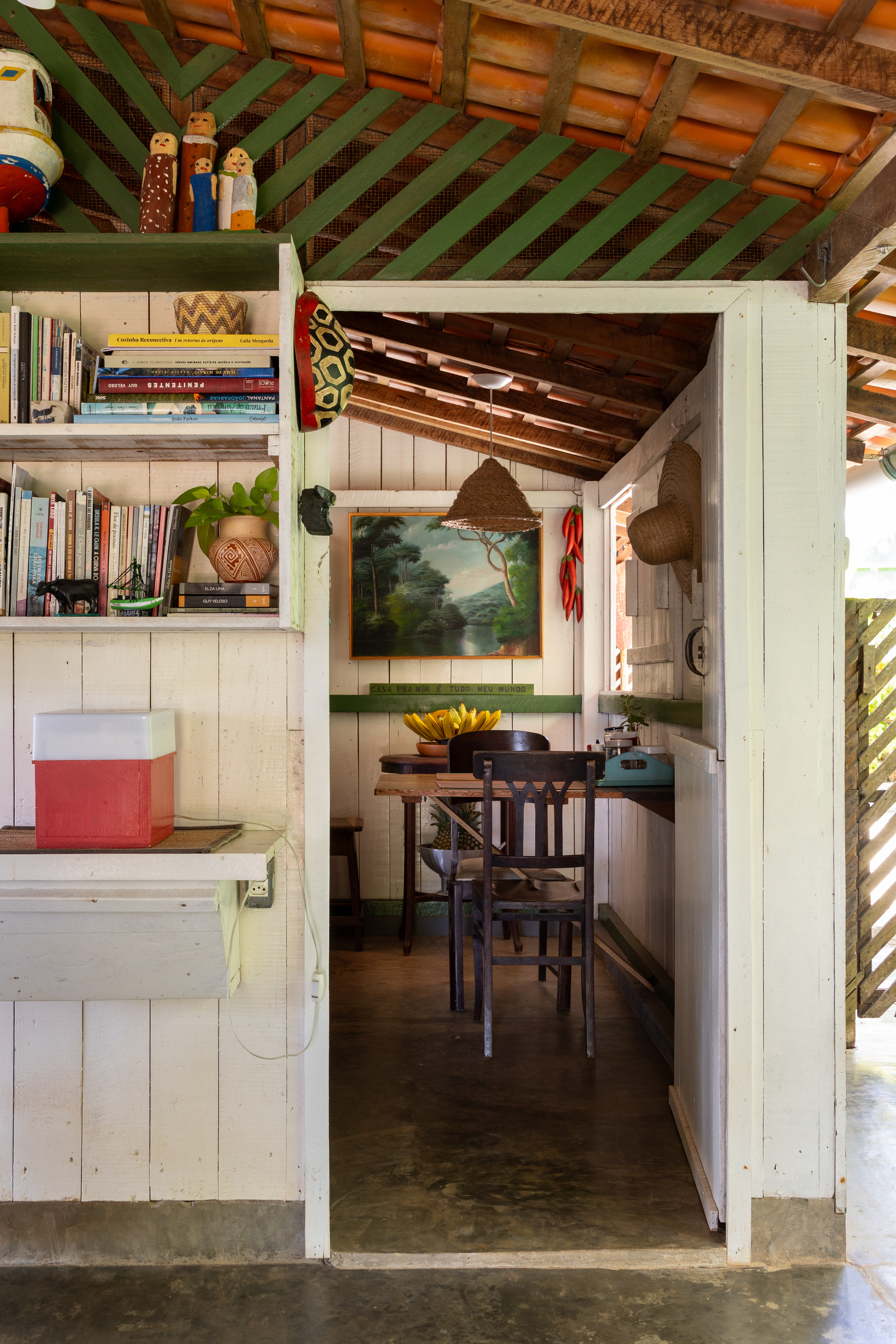 2025 - Leila Viegas - All rights reserved