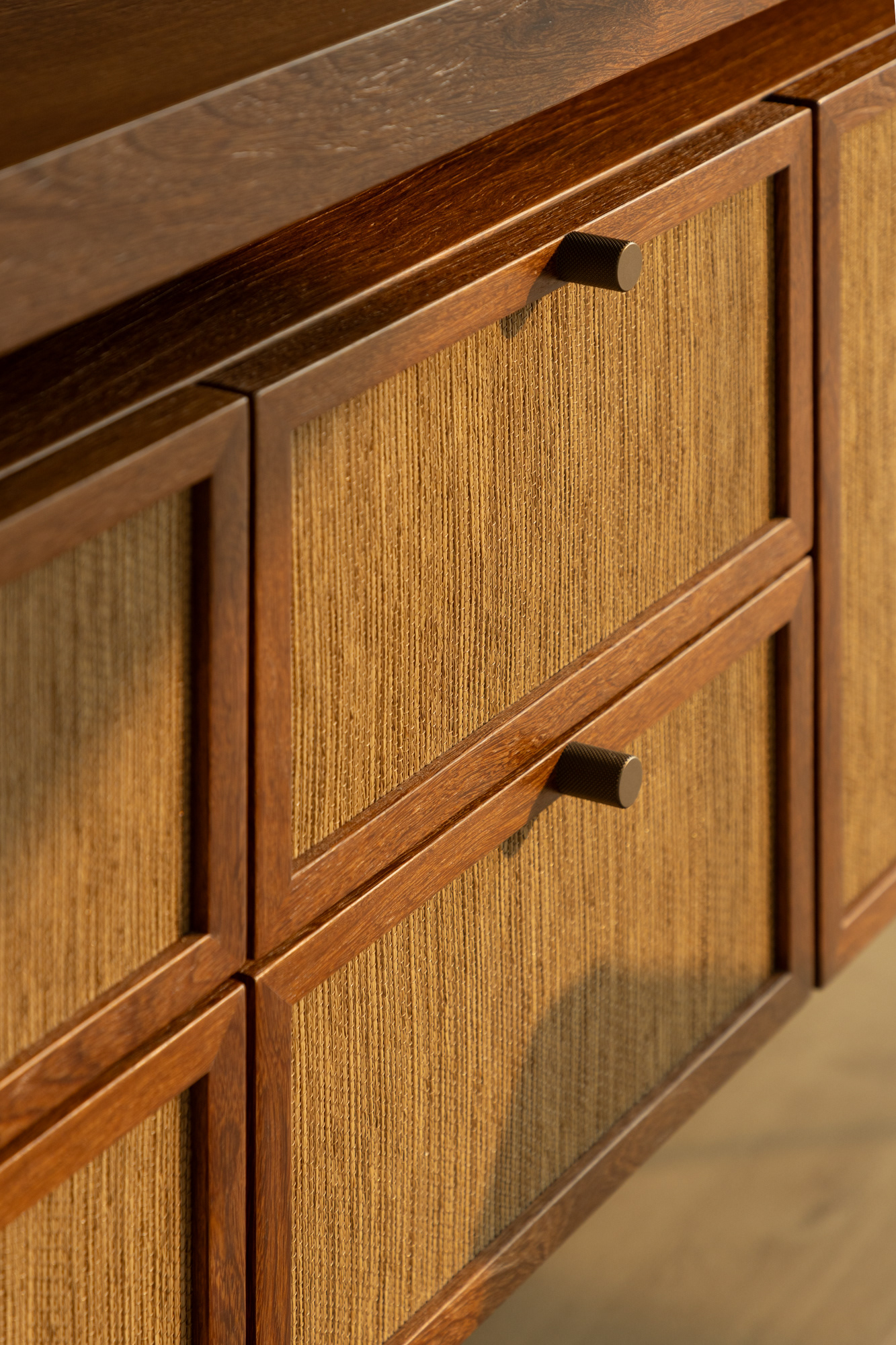 2024 Leila Viegas - All rights reserved