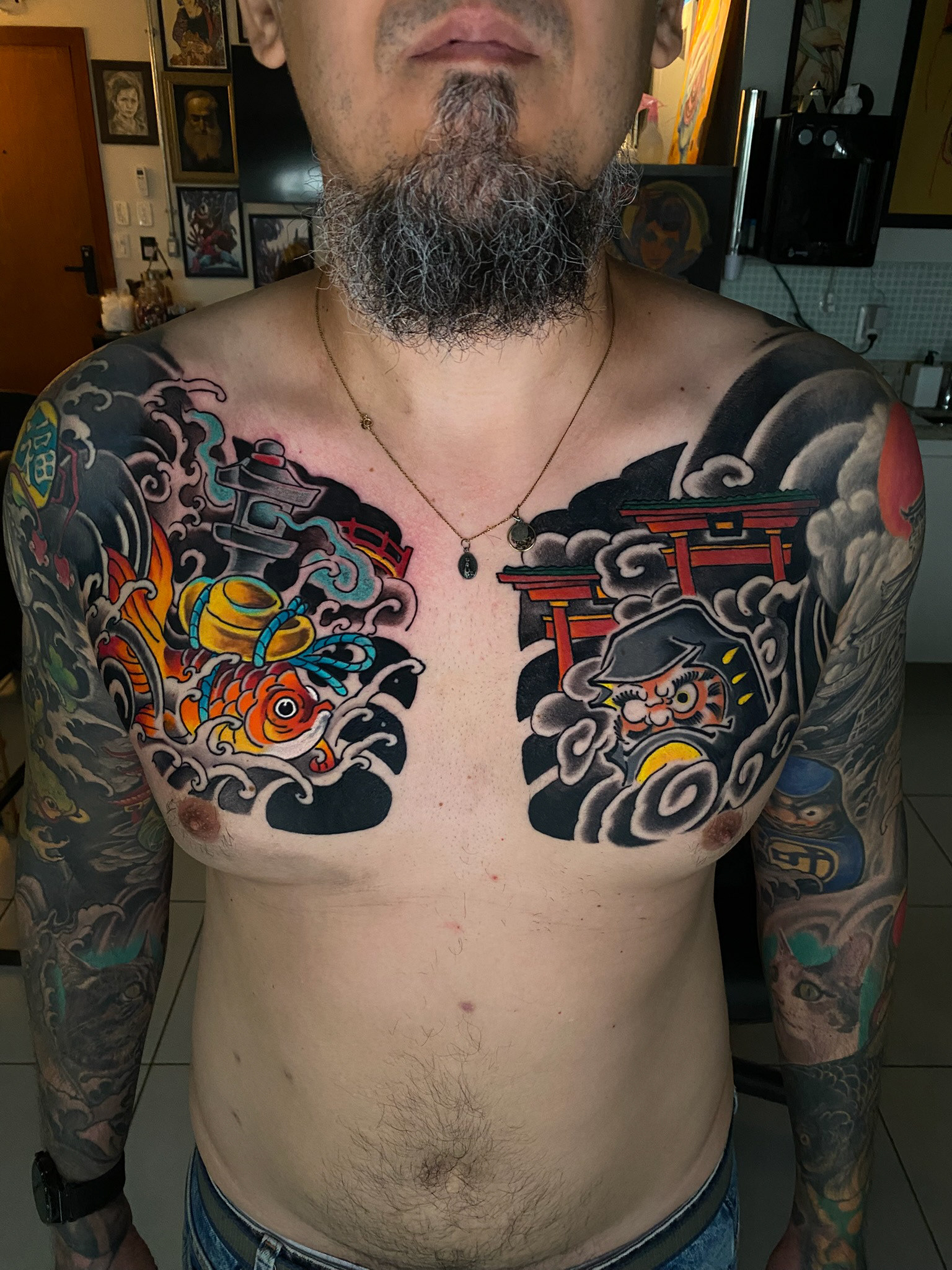 fechamento de peito tradicional oriental