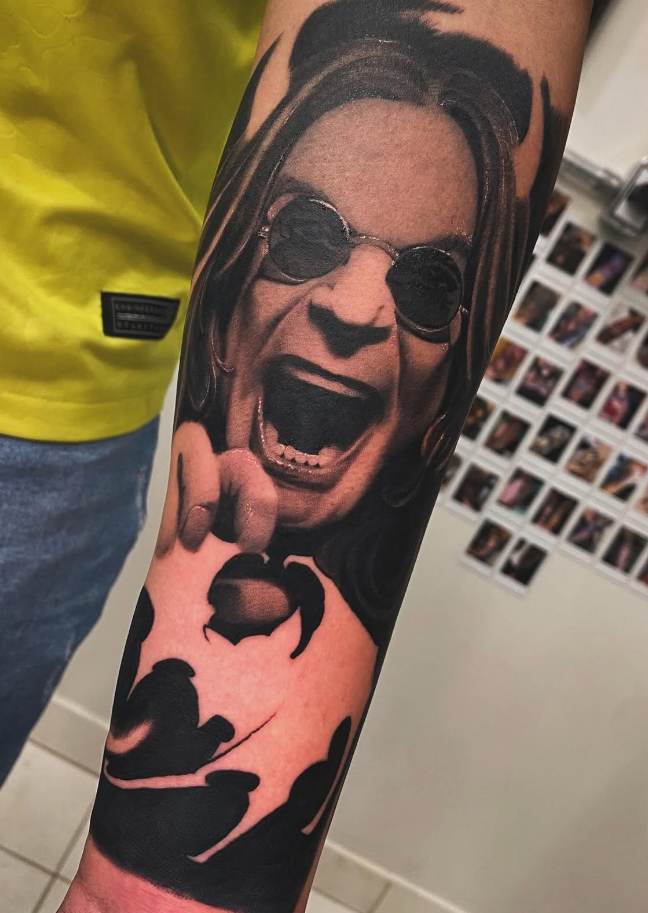 tatuagem realista de retrato de ozzy osbourne