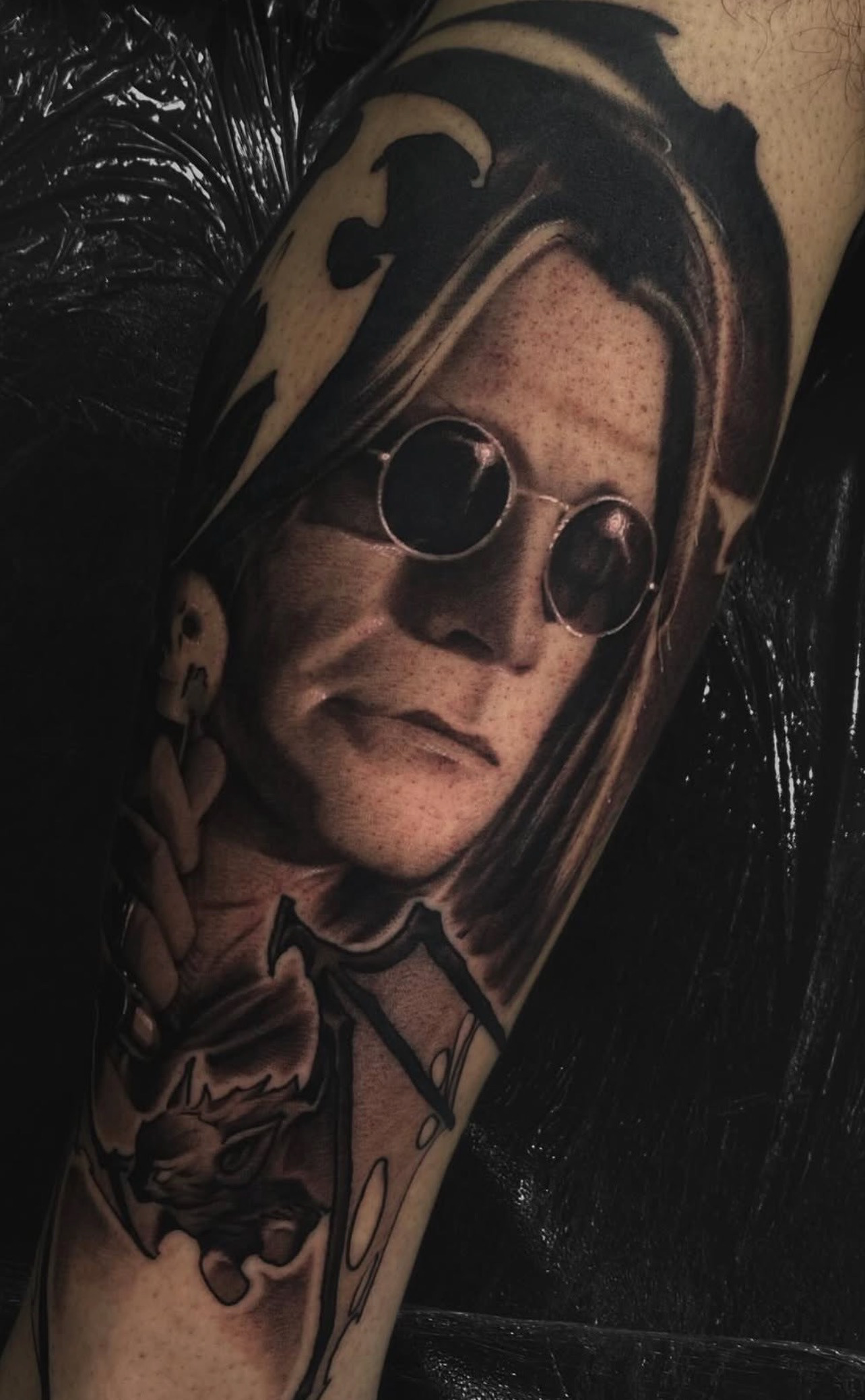 tatuagem realista de retrato de ozzy osbourne