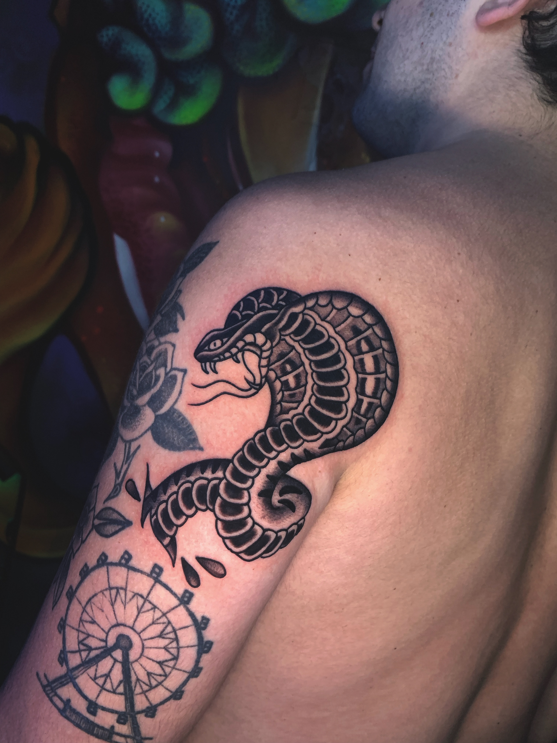 flash tradicional de serpente — blackwork