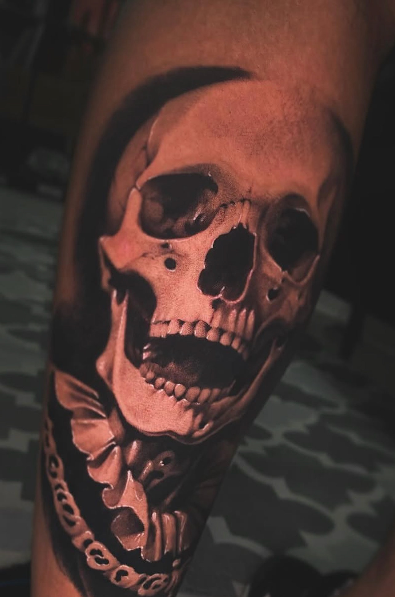 tatuagem realista de caveira 