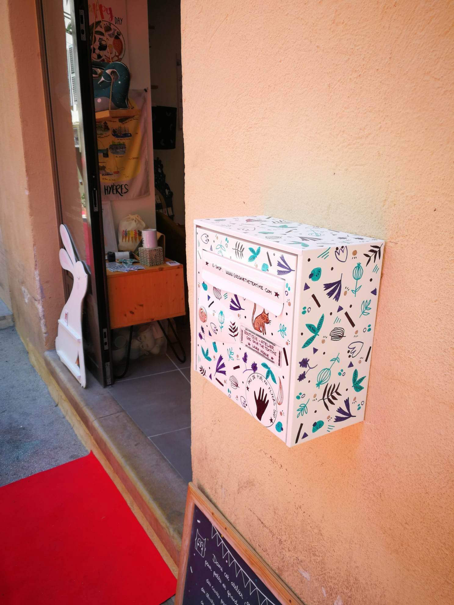 Post Box 2018