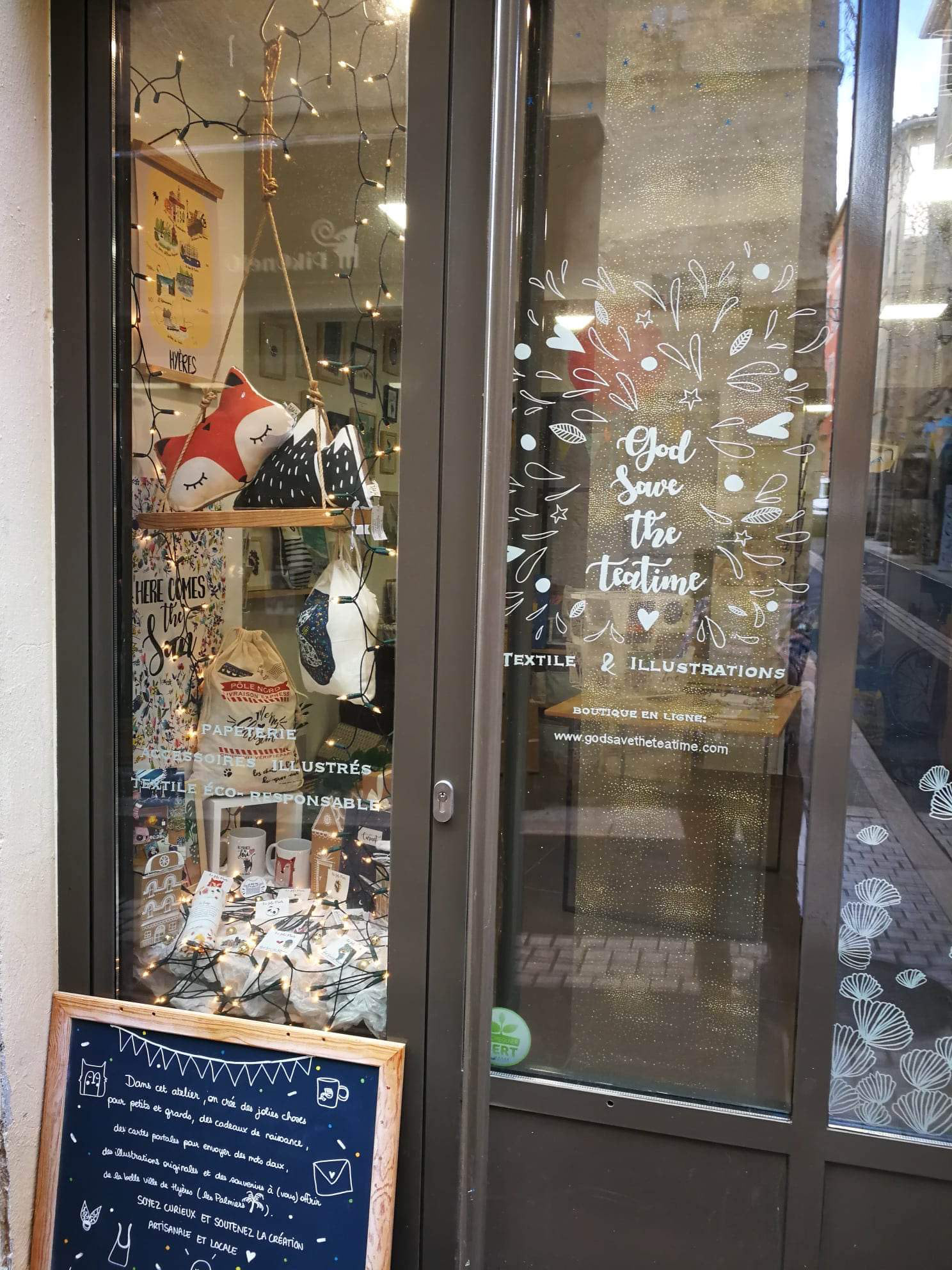 Winter Window Shop 2022