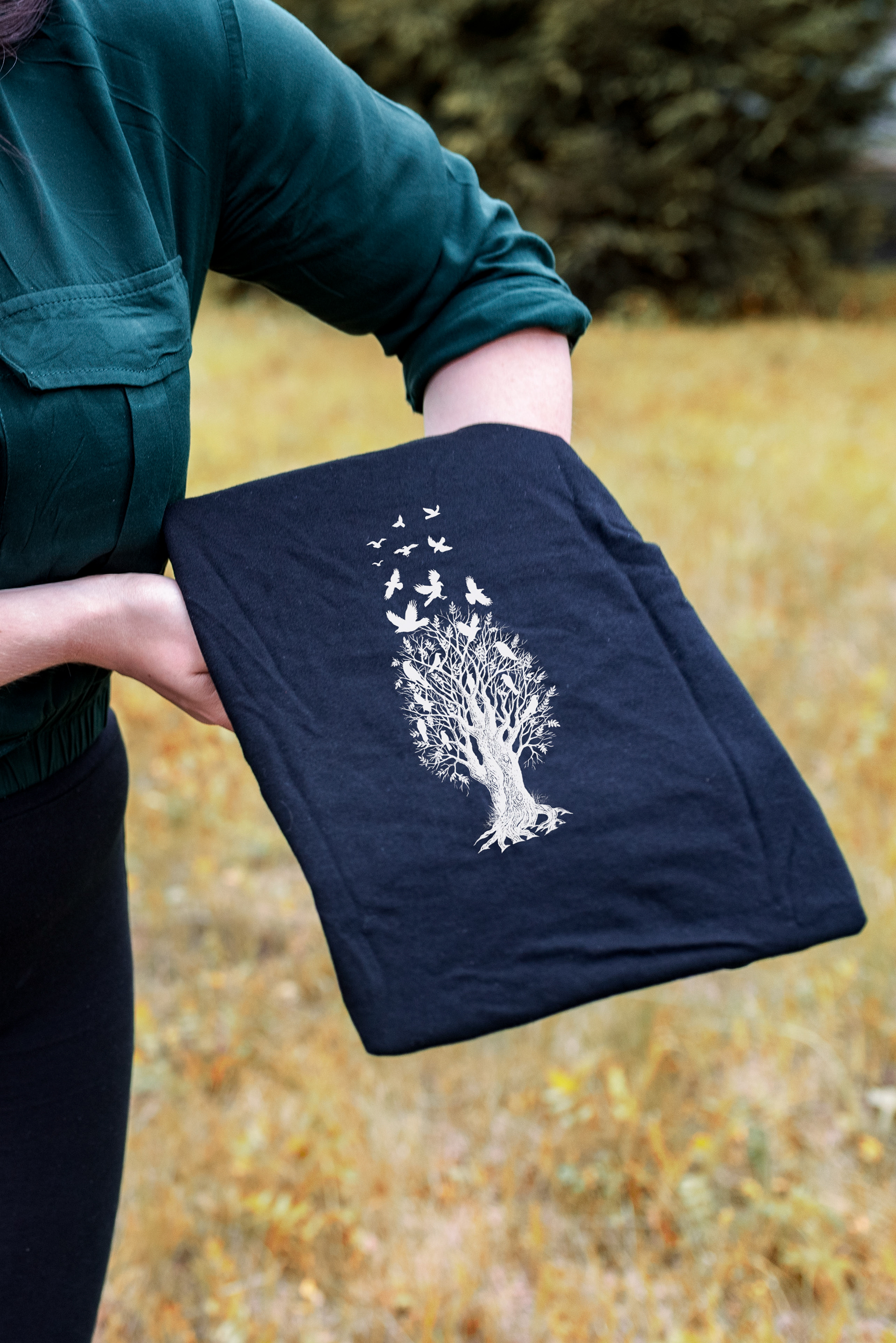 raven tree - Tshirt