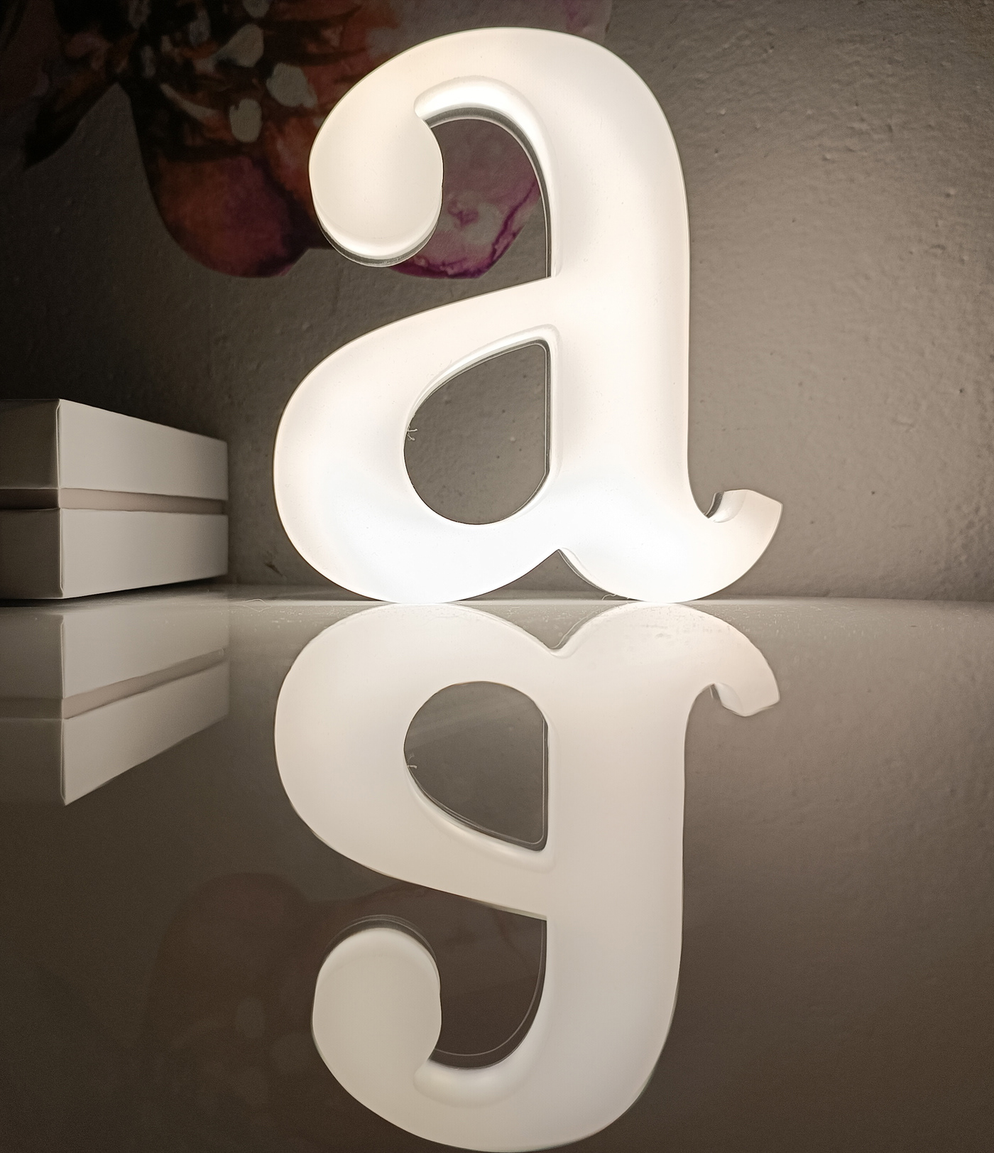 Ledon litera podświetlana