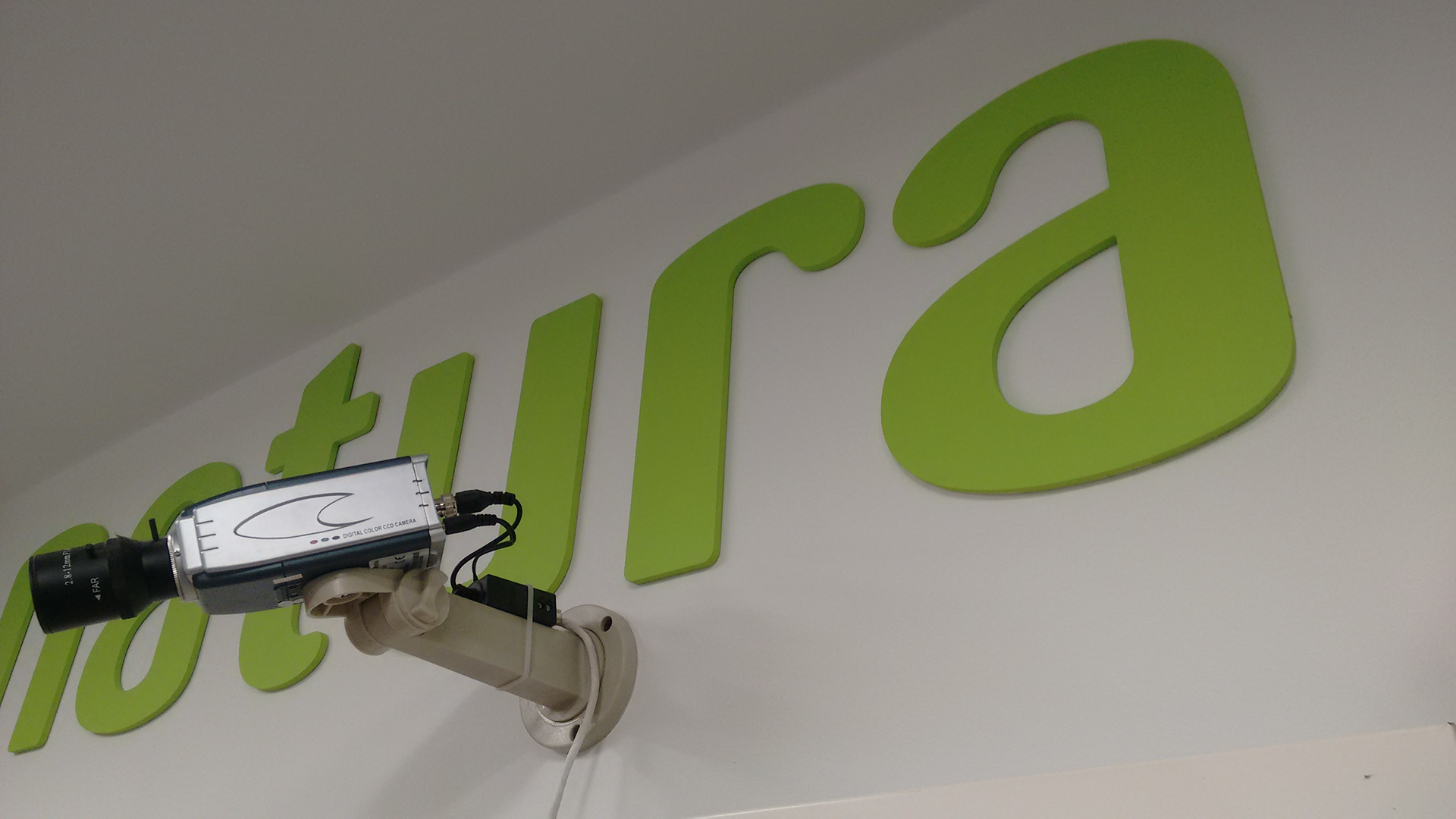 Litery frezowane dla sieci drogerii