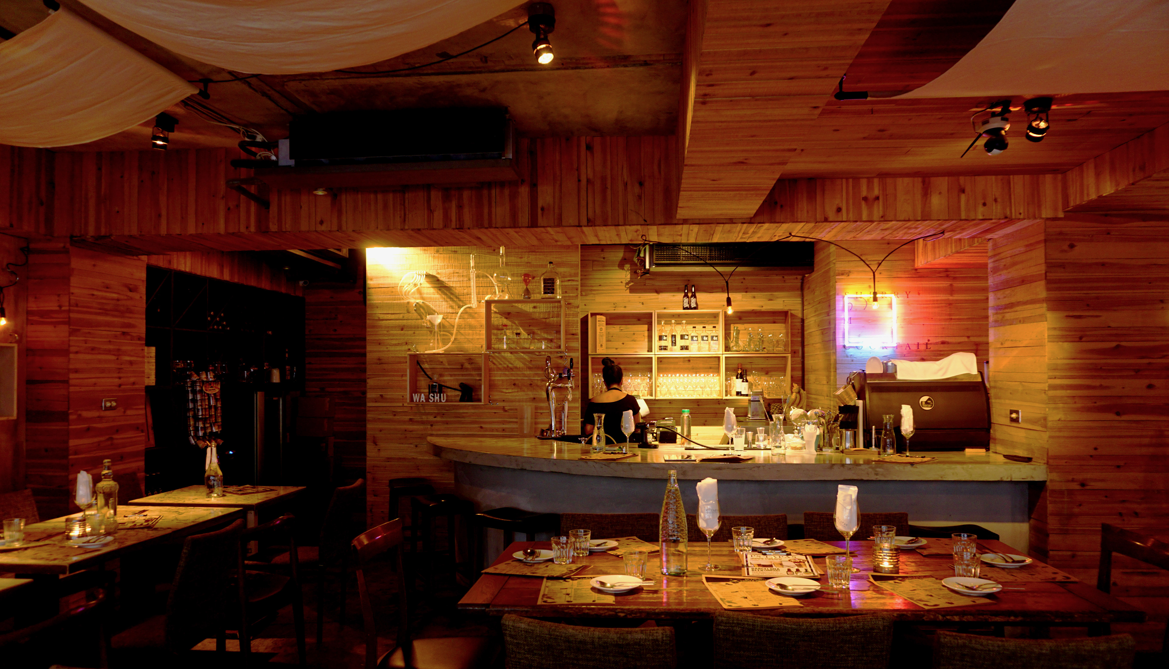 水源清設計顧問商業空間設計餐酒館設計