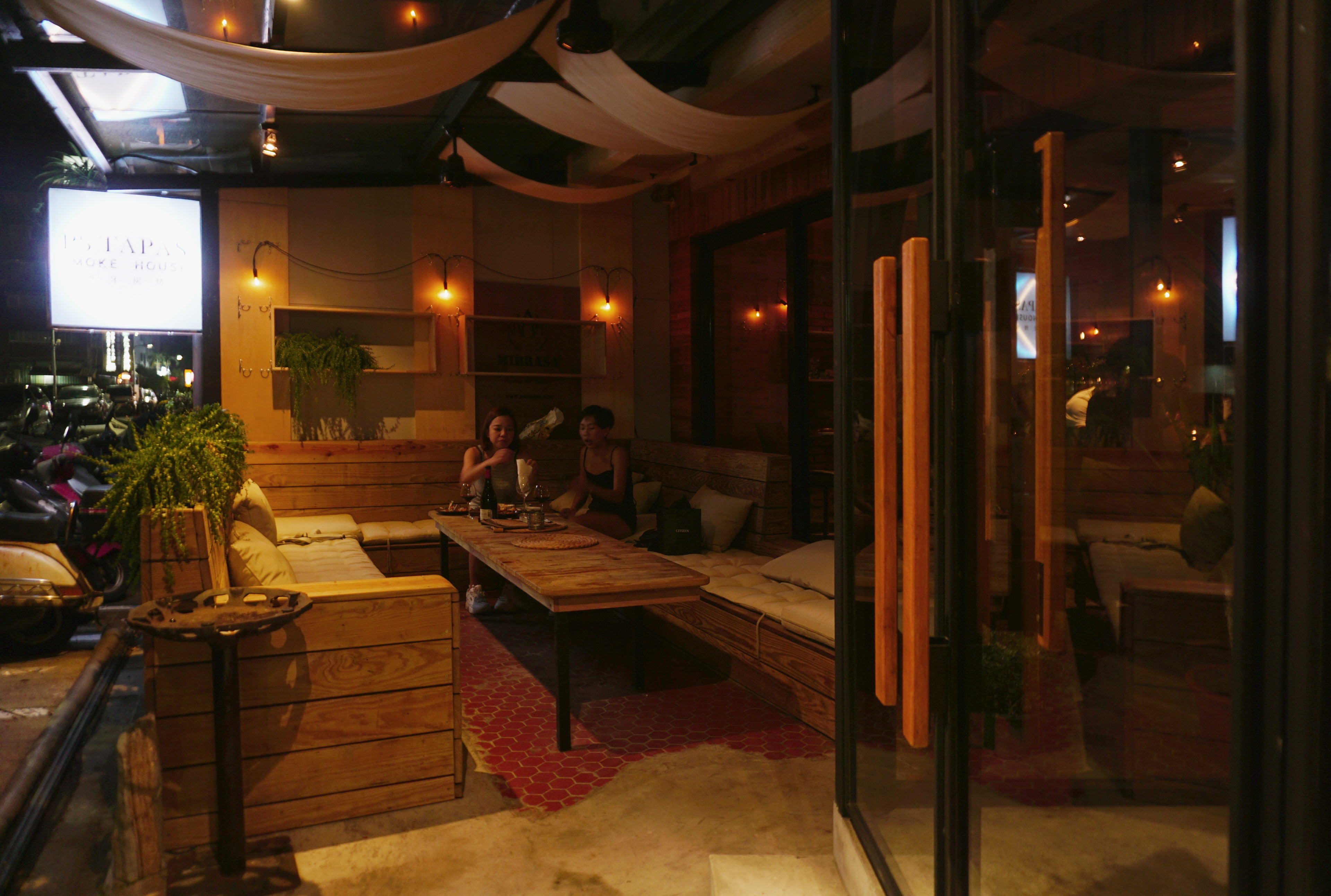 水源清設計顧問商業空間設計餐酒館設計