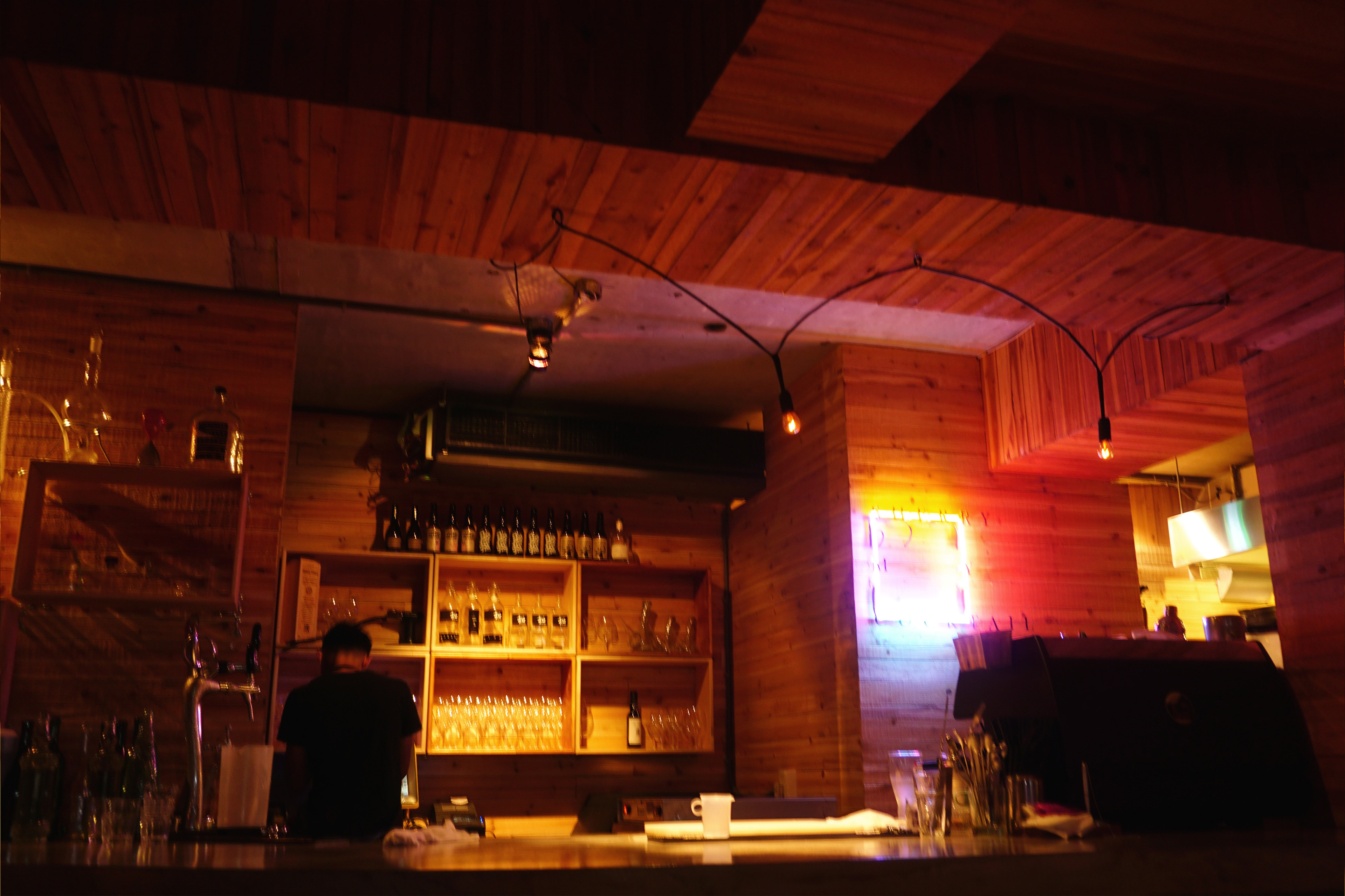 水源清設計顧問商業空間設計餐酒館設計