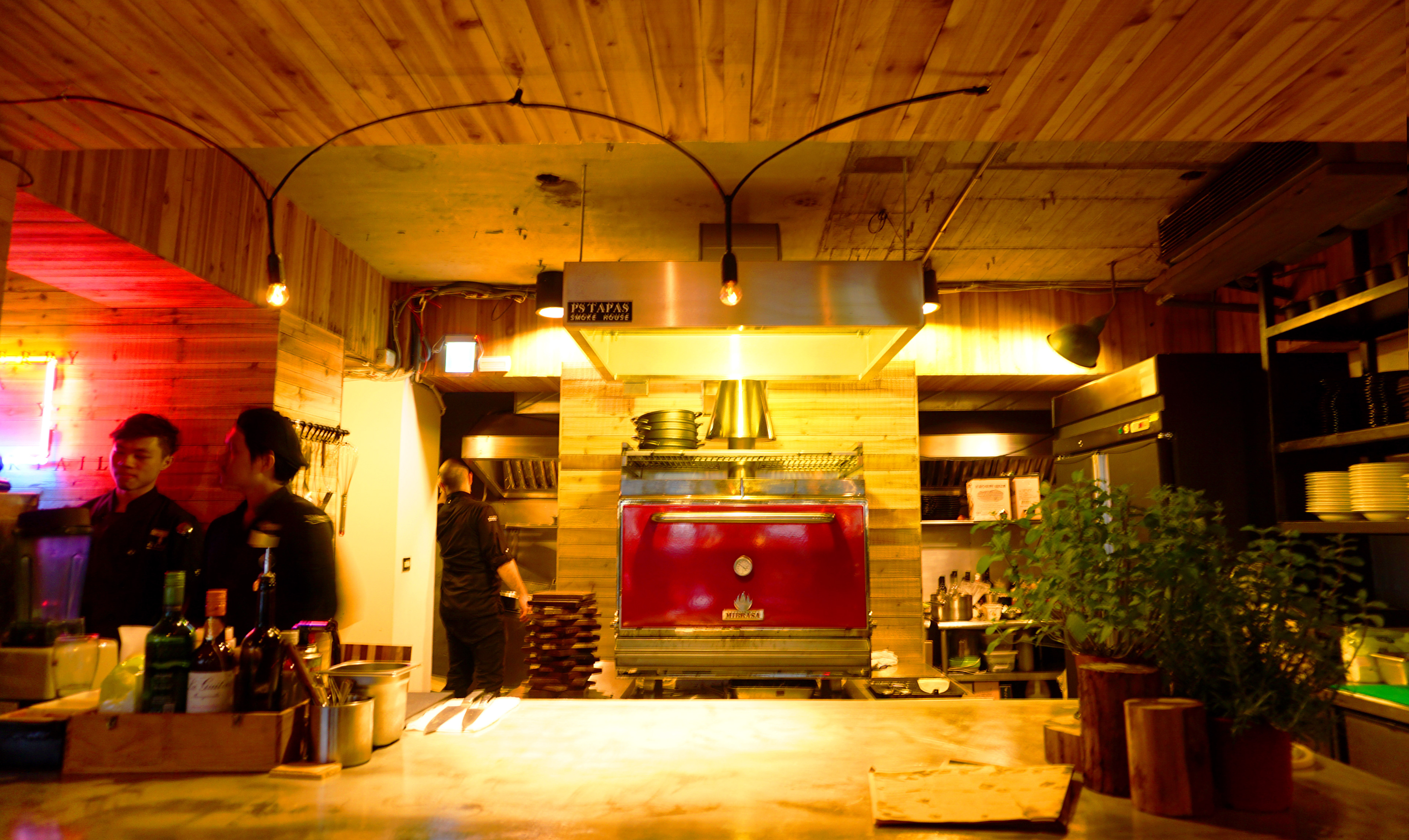 水源清設計顧問商業空間設計餐酒館設計