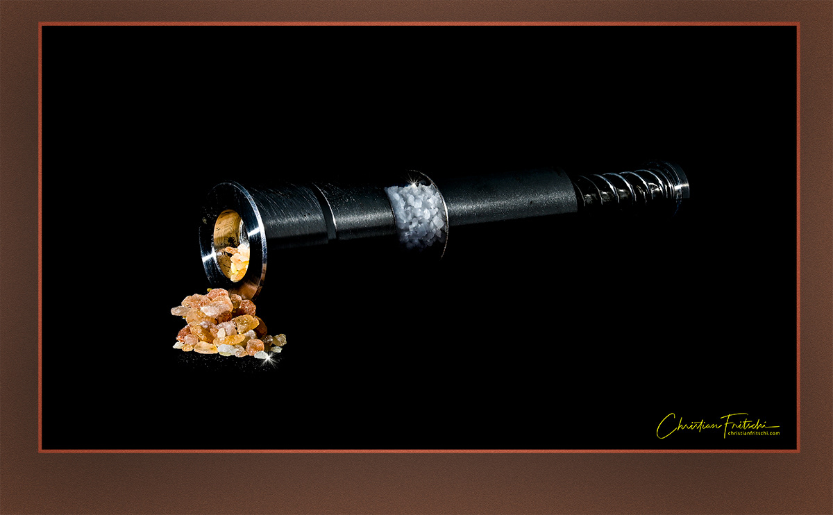 Salt Grinder playing tricks