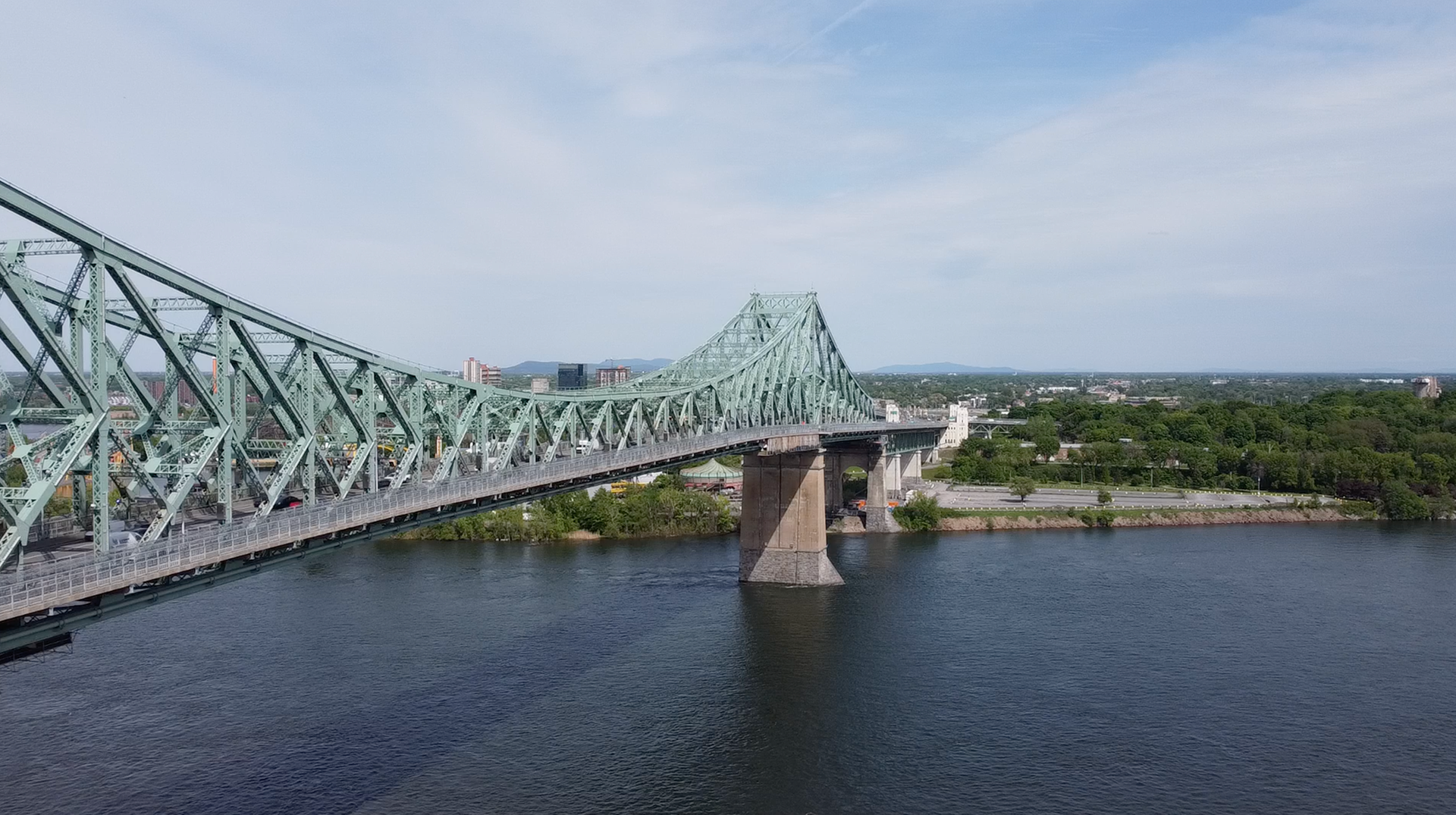 Photo de drone - Pont Jacques-Cartier / 2022