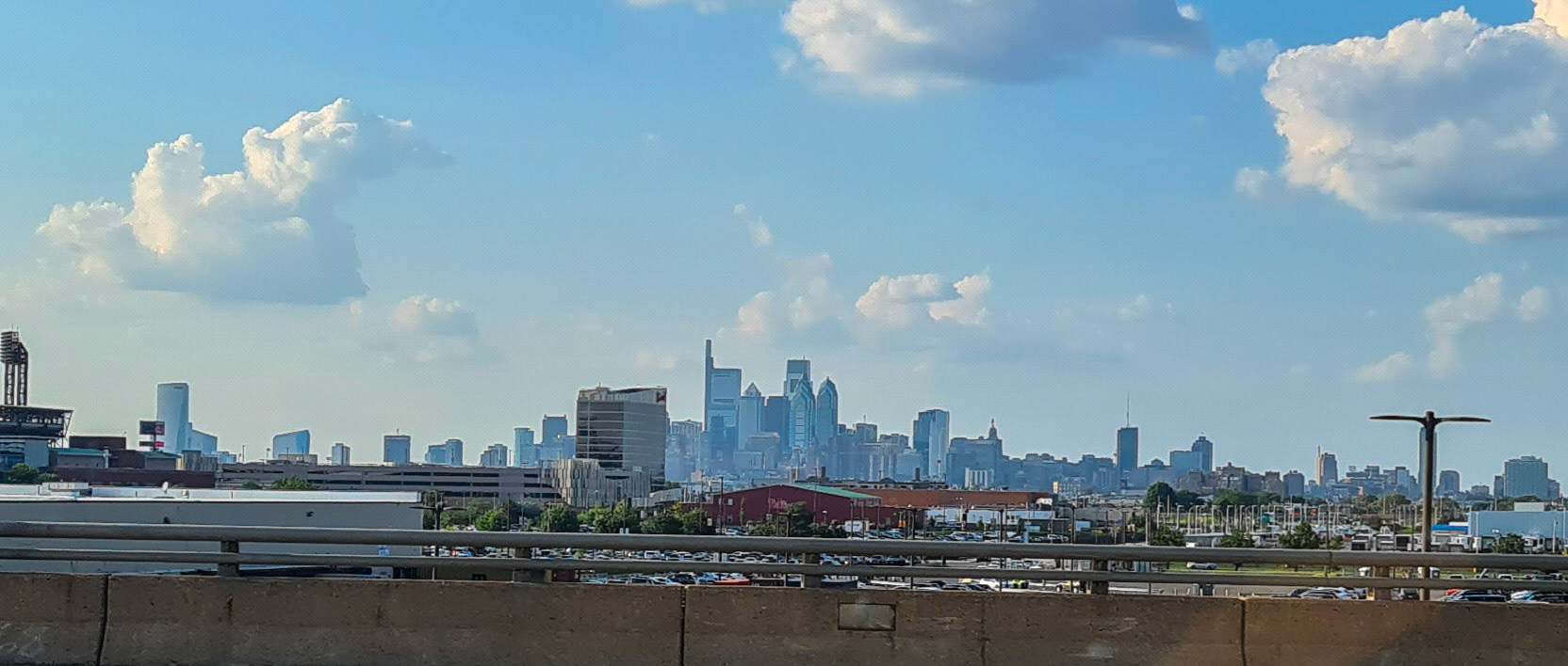 Philadelphia skyline i det fjerne