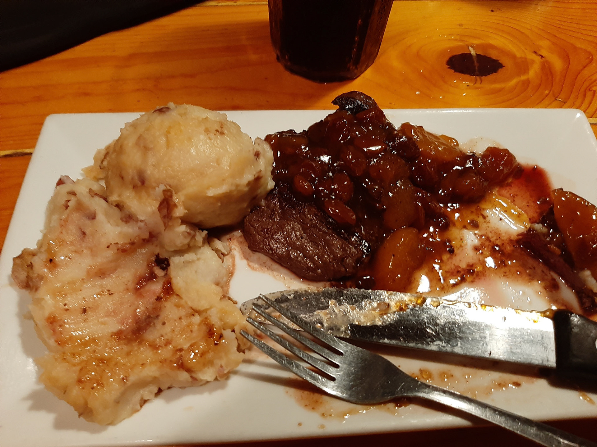 Fødselsdagsmiddag - det smagte voldsomt meget bedre end det ser ud