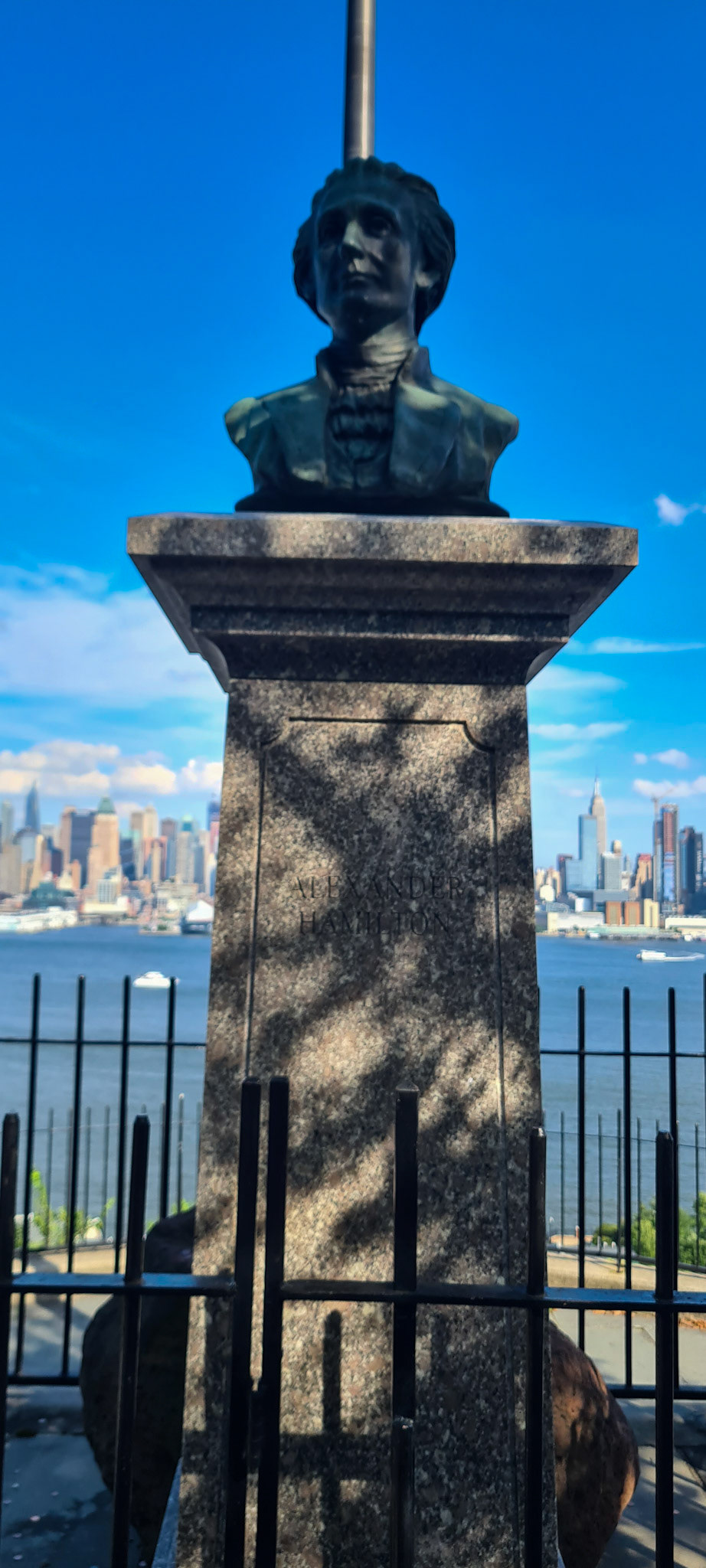 Mindestatue for Hamilton i Weehawken