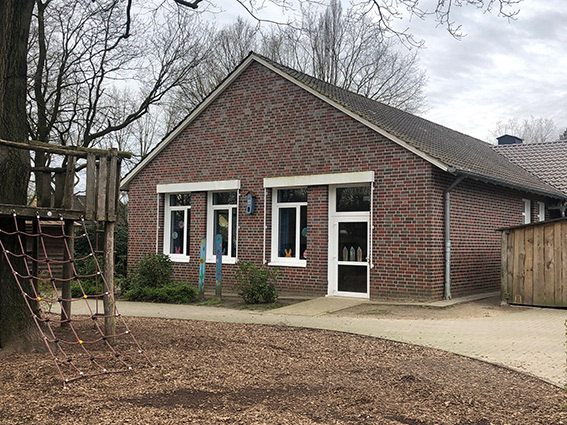 neue Tür Klassenraum