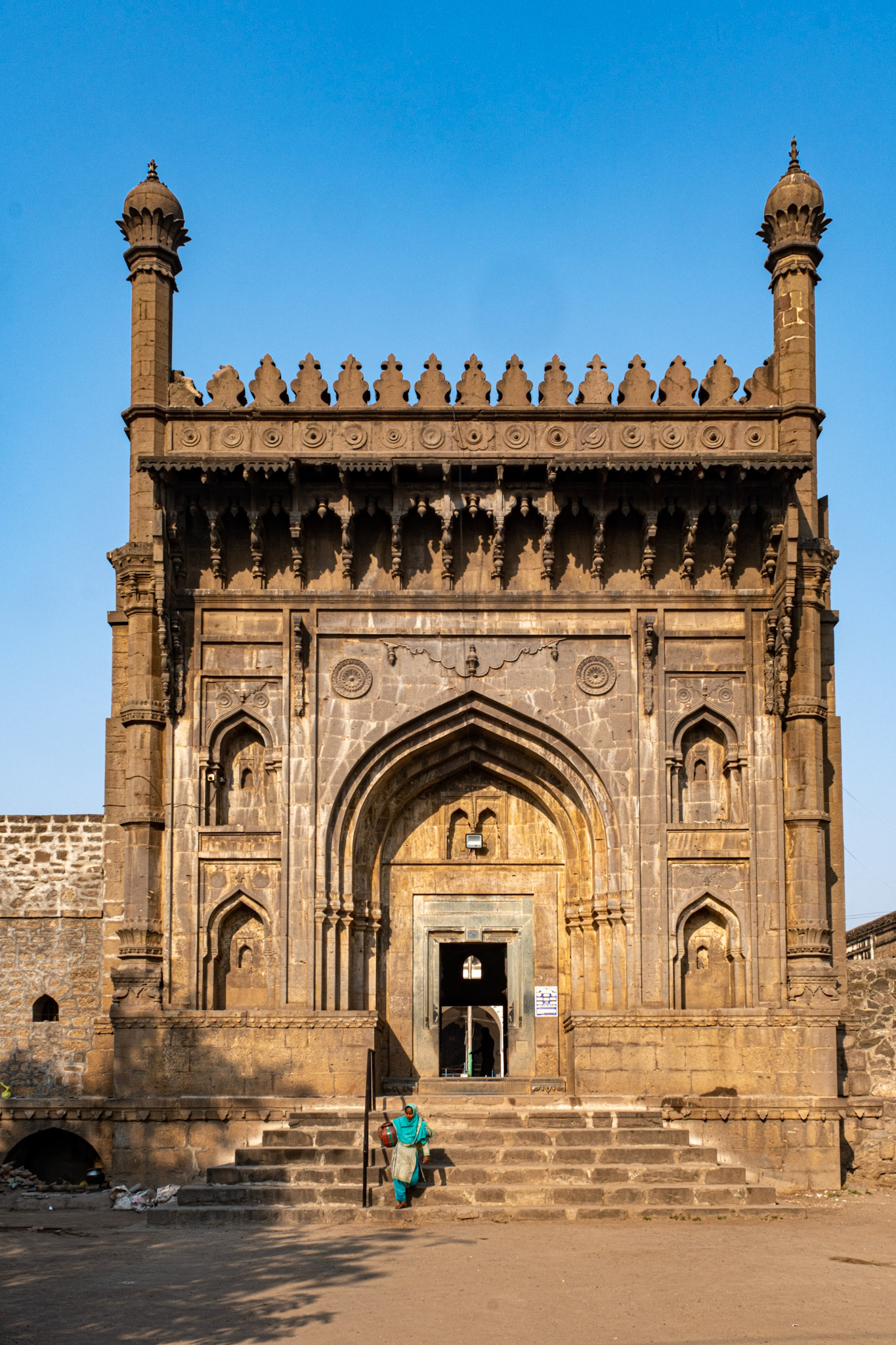 Jamiya Masjid entrance gate