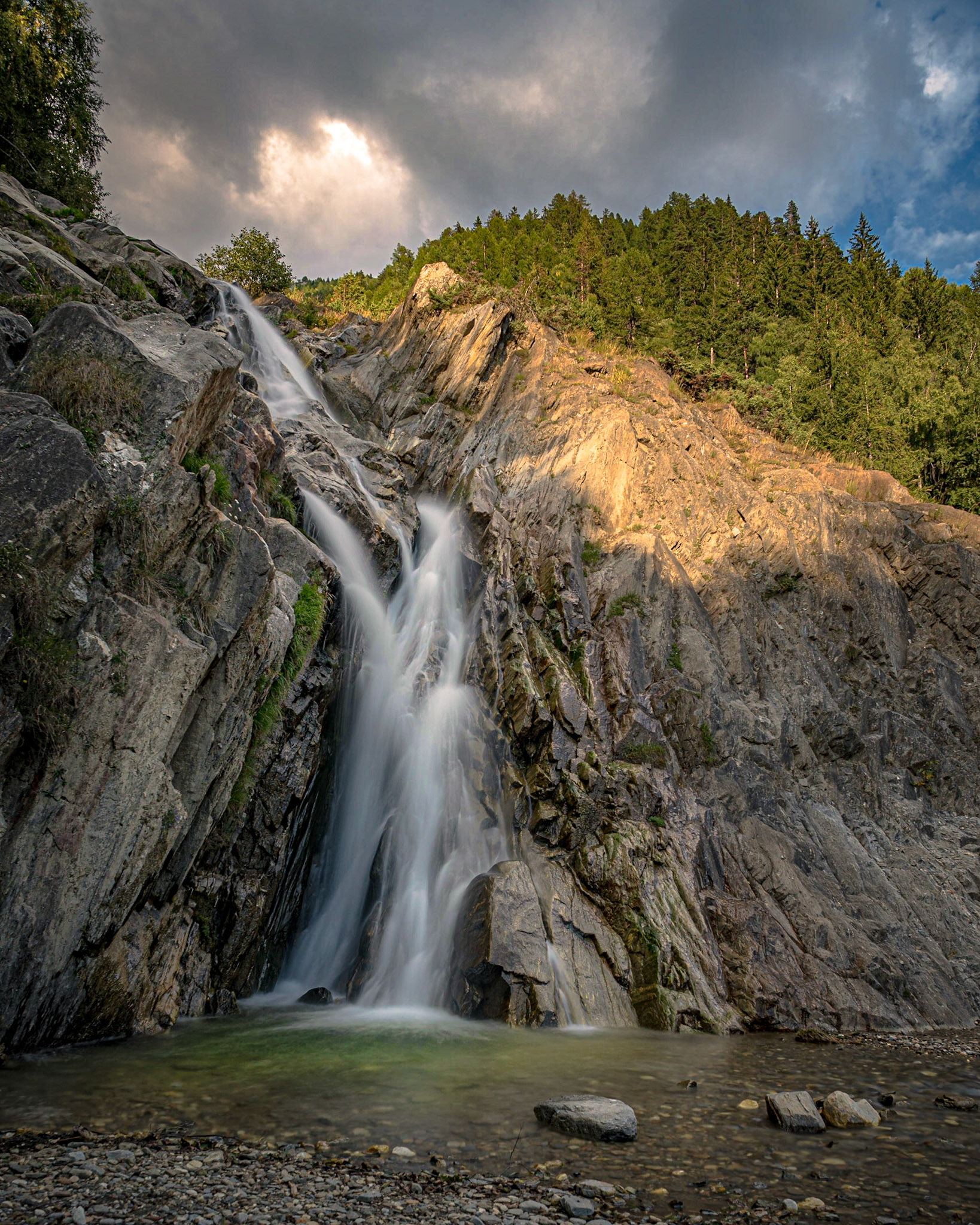 ANOTHER DAY IN PARADIES